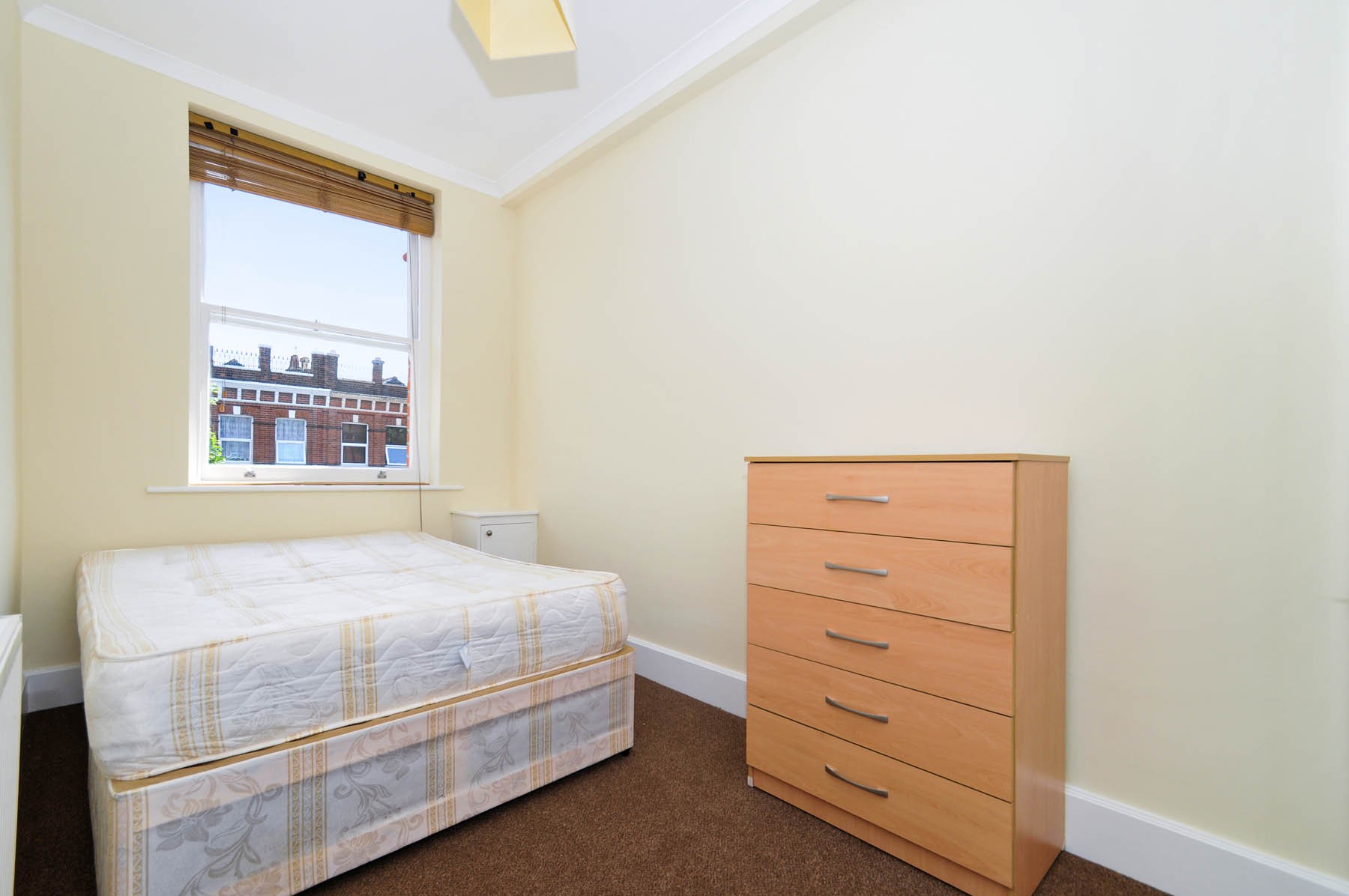 INVESTMENT - Freehold Mid Terrace Building