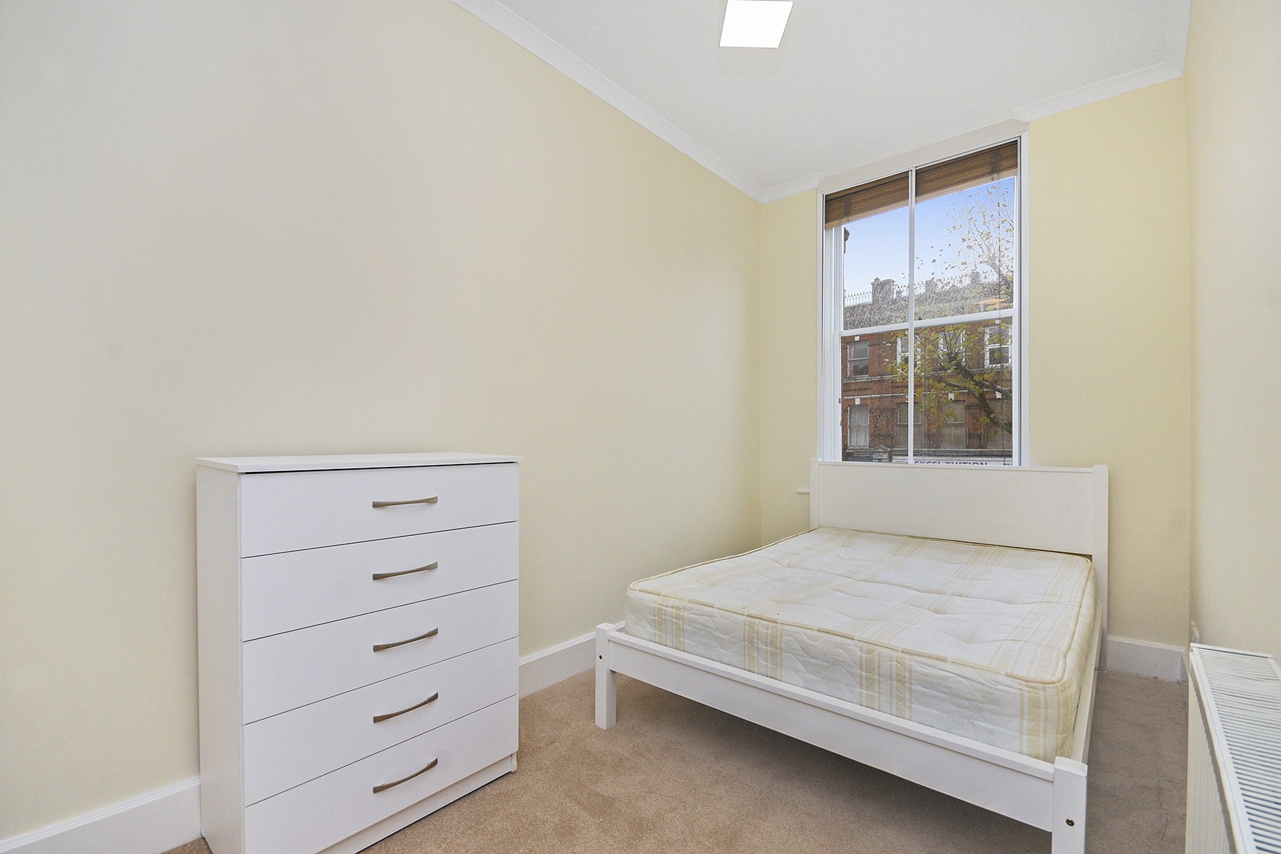 INVESTMENT - Freehold Mid Terrace Building