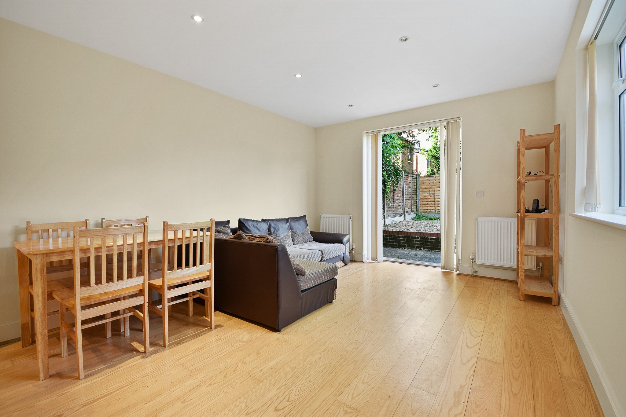 INVESTMENT - Freehold Mid Terrace Building