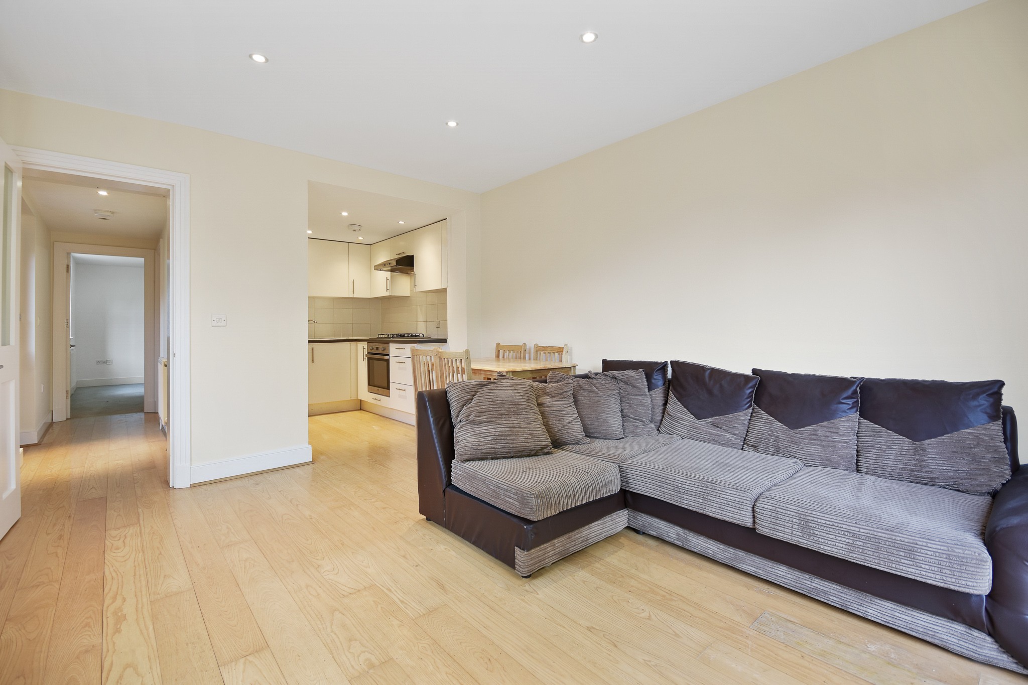 INVESTMENT - Freehold Mid Terrace Building