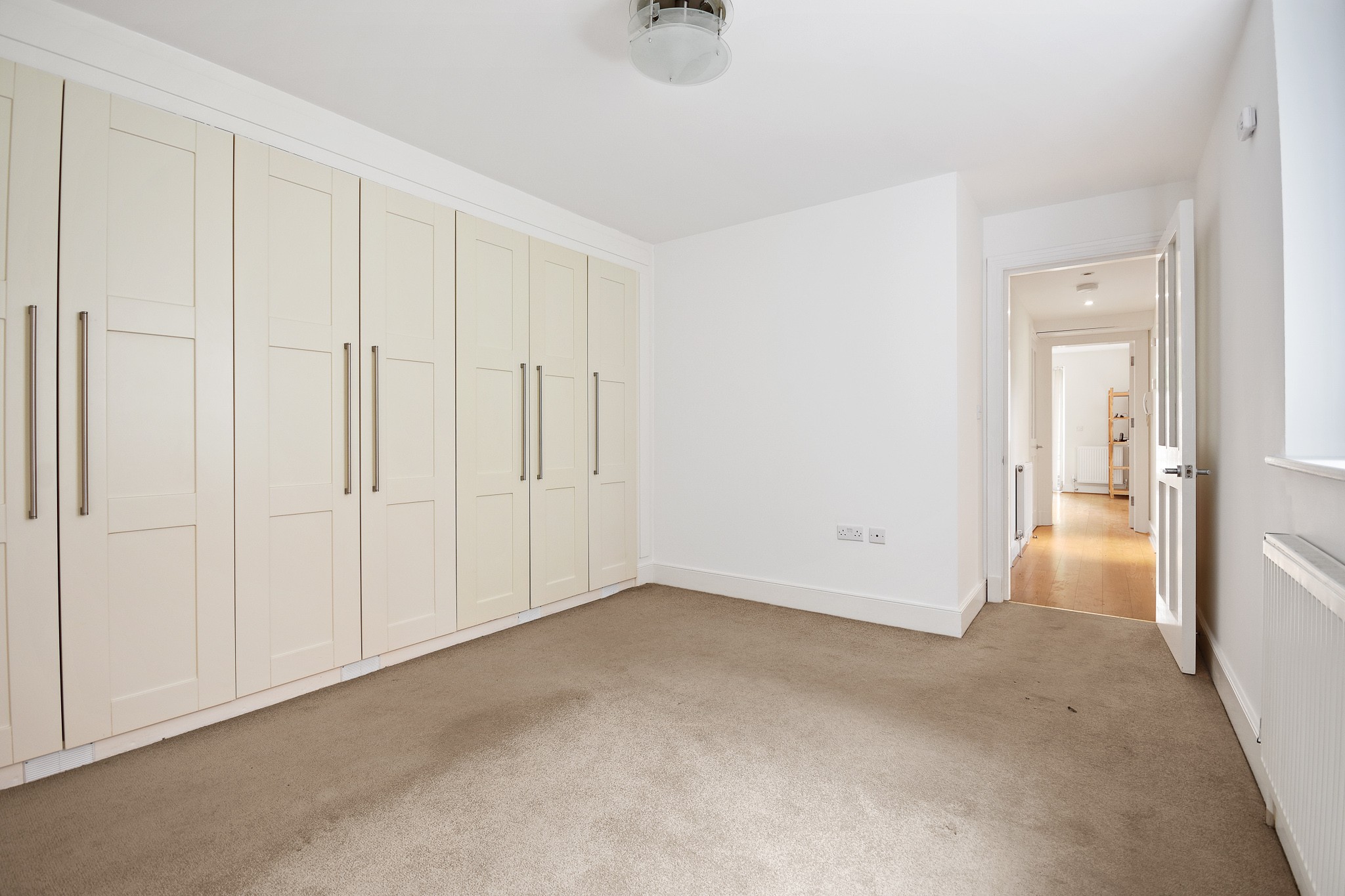 INVESTMENT - Freehold Mid Terrace Building