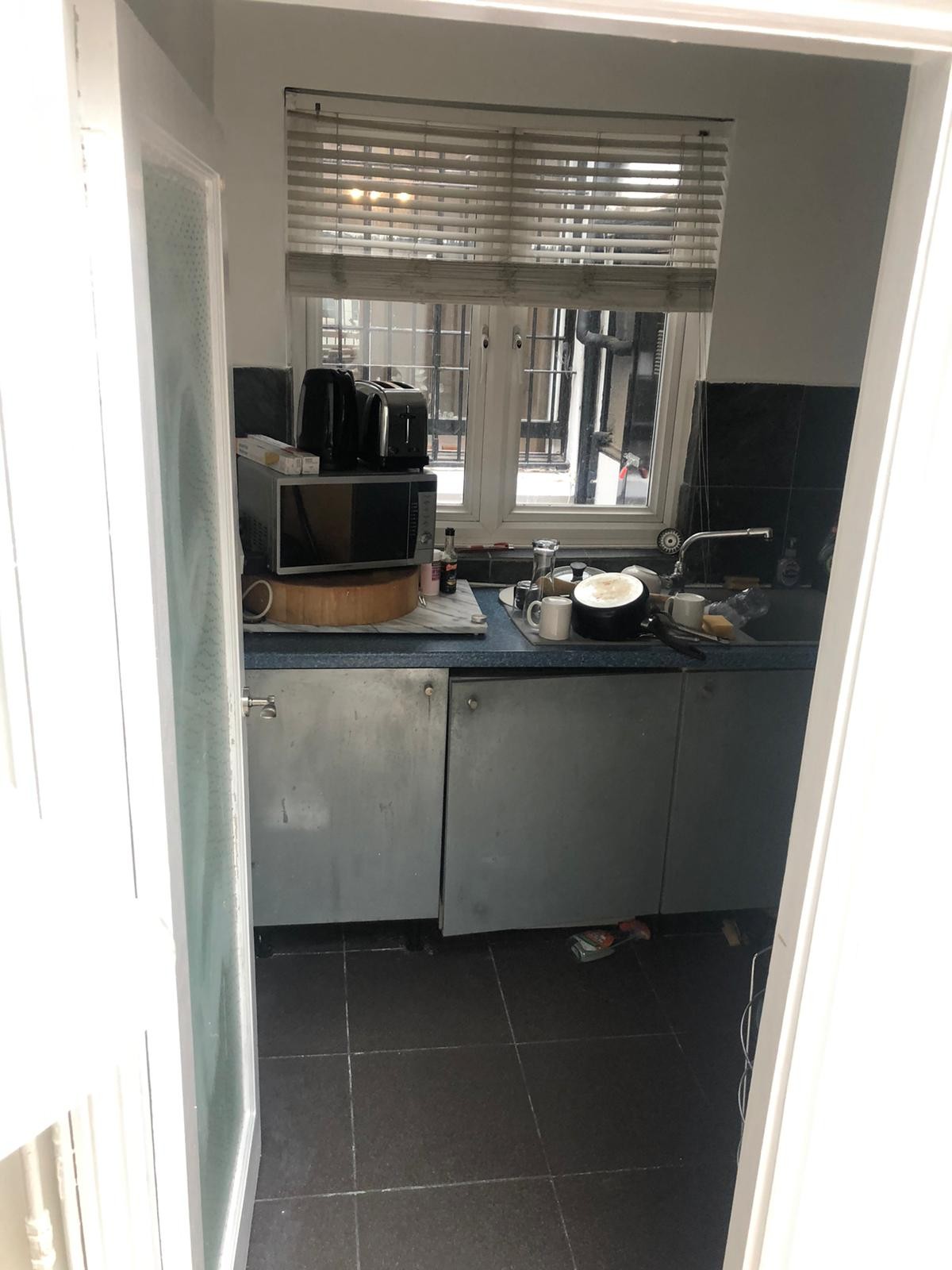 VACANT - Leasehold Self Contained Lower Ground Floor Flat