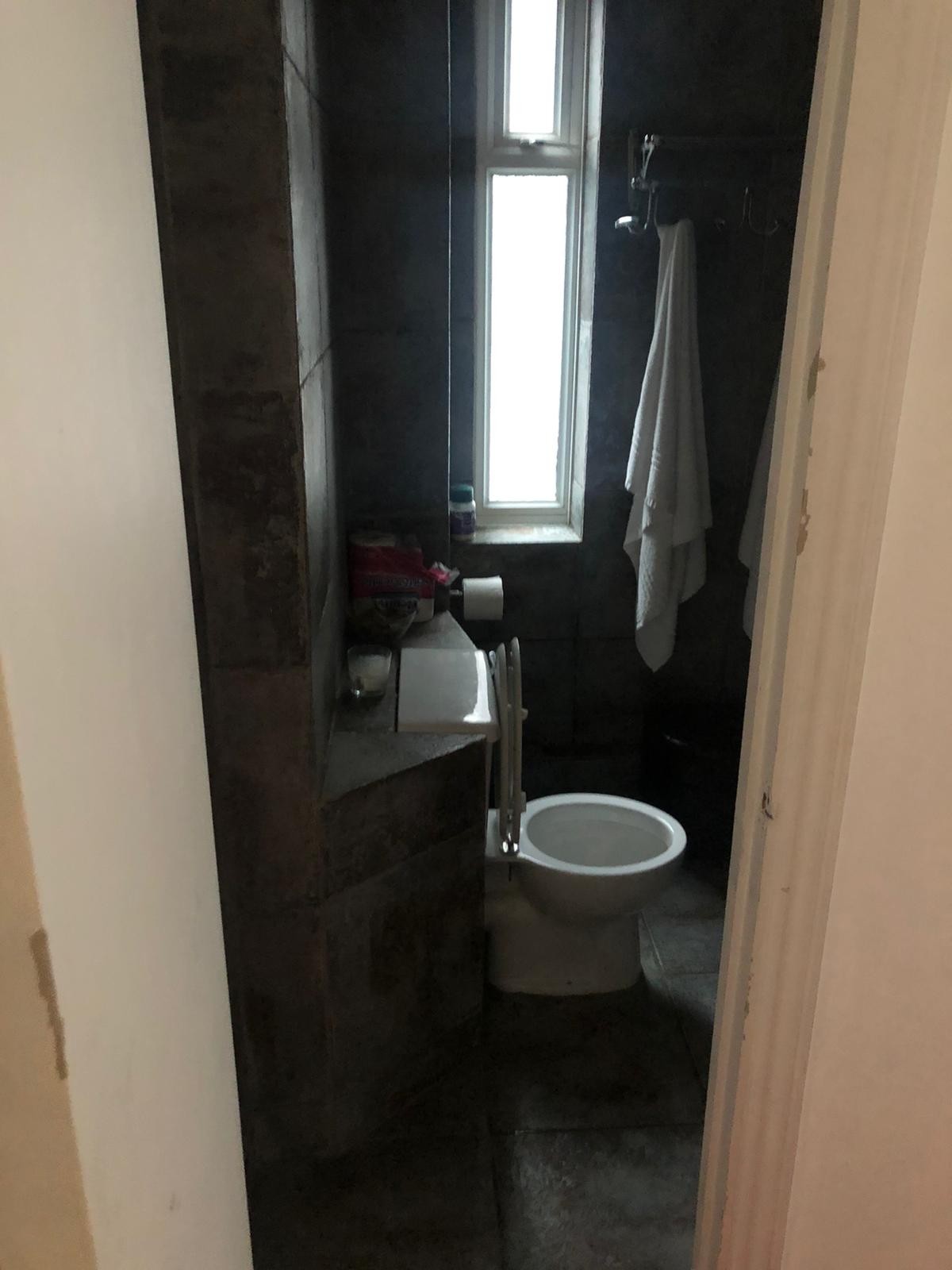 VACANT - Leasehold Self Contained Lower Ground Floor Flat