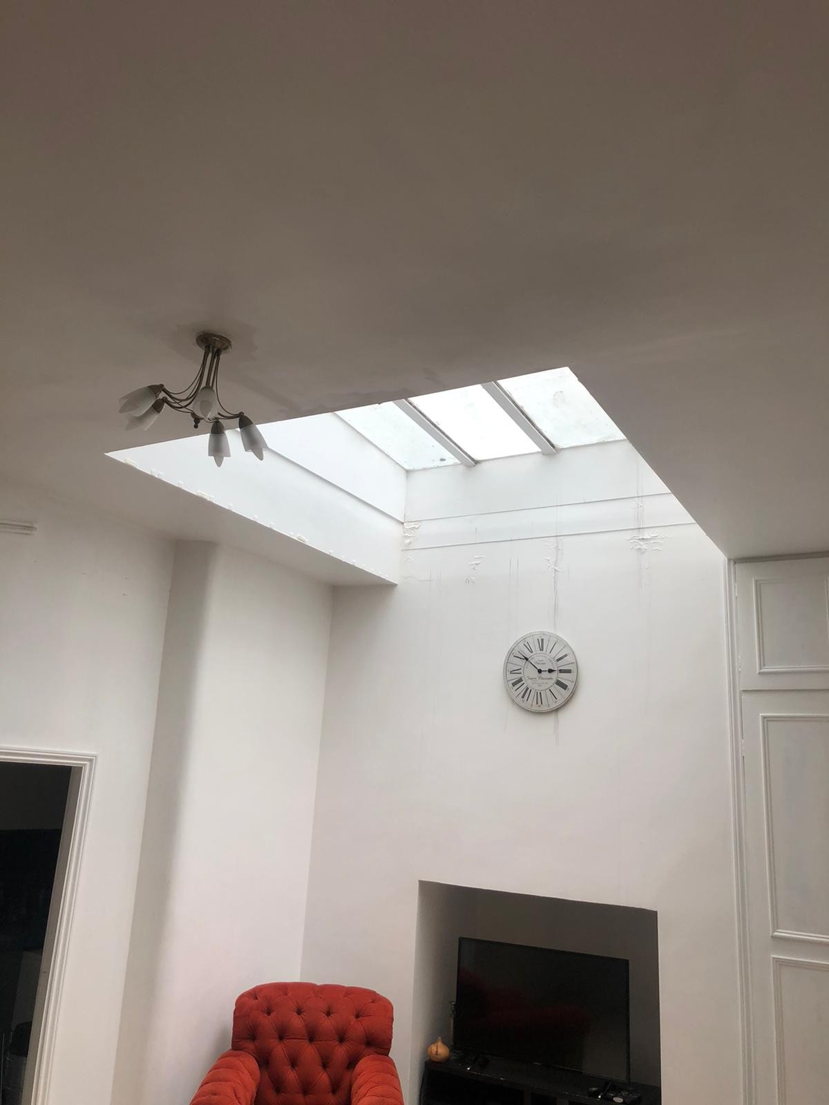 VACANT - Leasehold Self Contained Lower Ground Floor Flat
