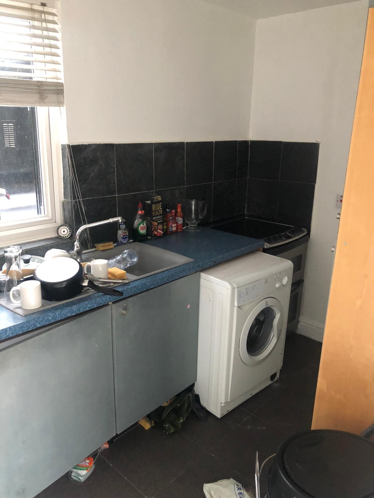 VACANT - Leasehold Self Contained Lower Ground Floor Flat