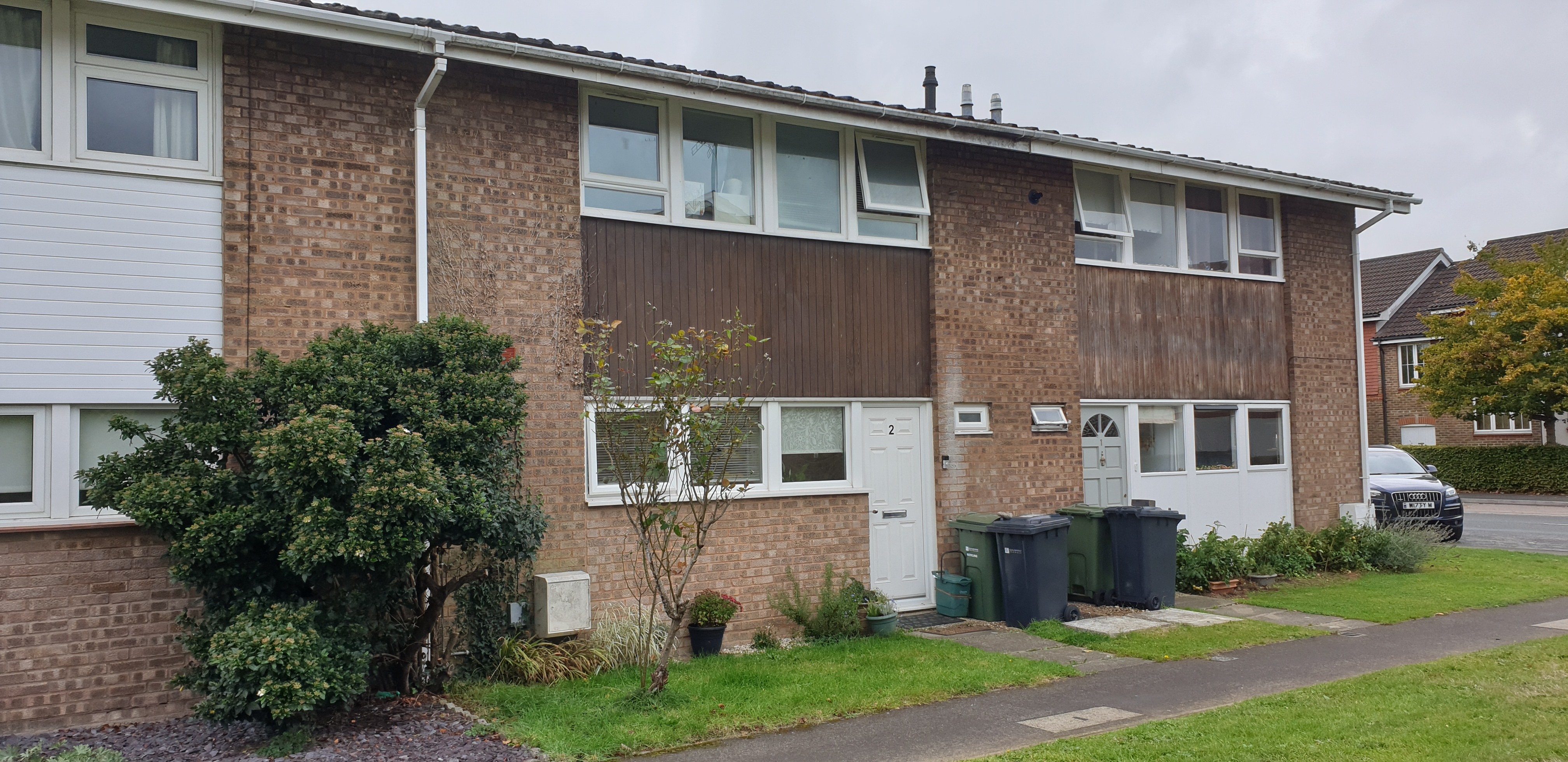INVESTMENT - Freehold House with Garden and Separate Garage