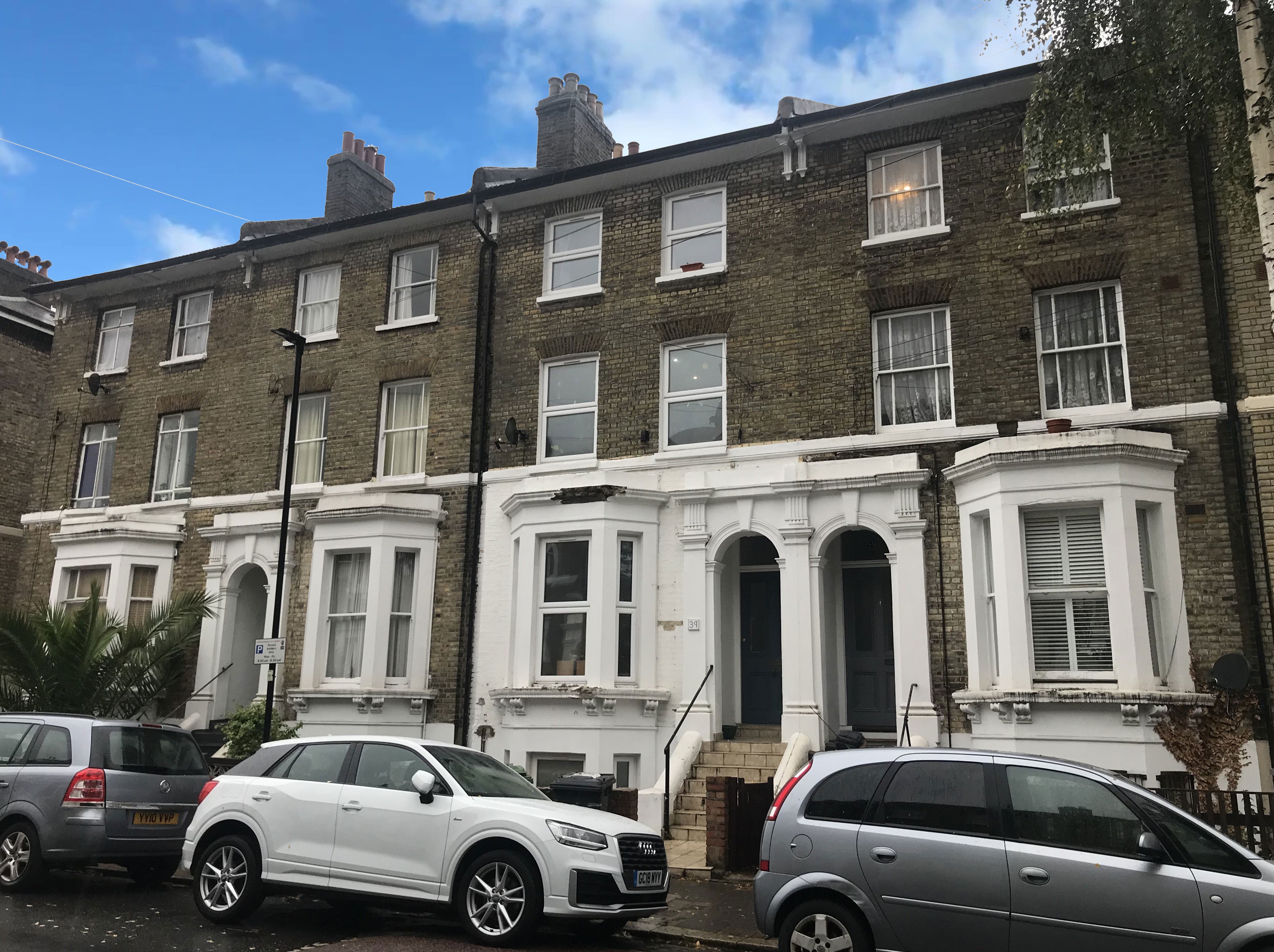 INVESTMENT - Freehold Mid Terrace Building