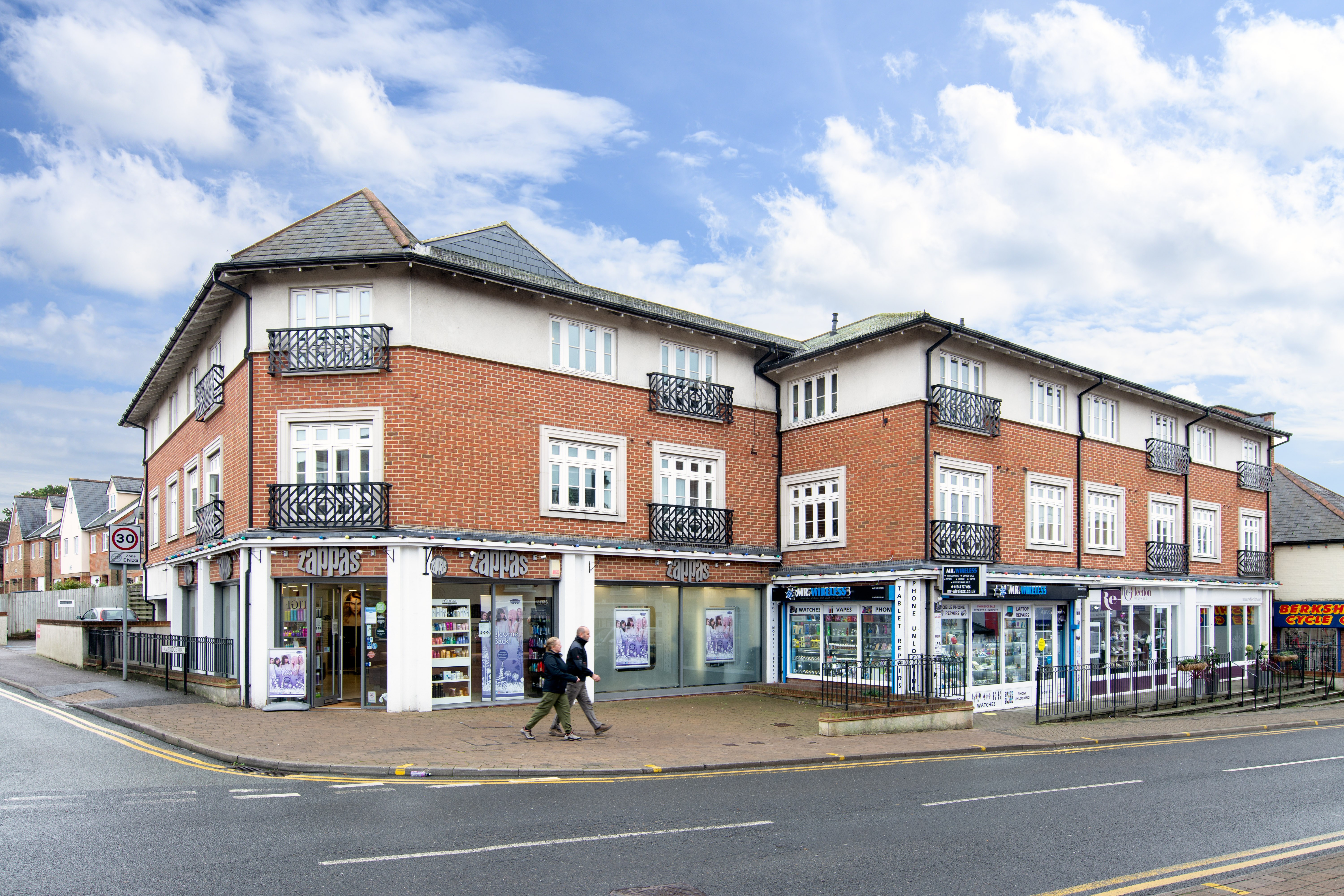 Freehold Shop and Residential Ground Rent Investment