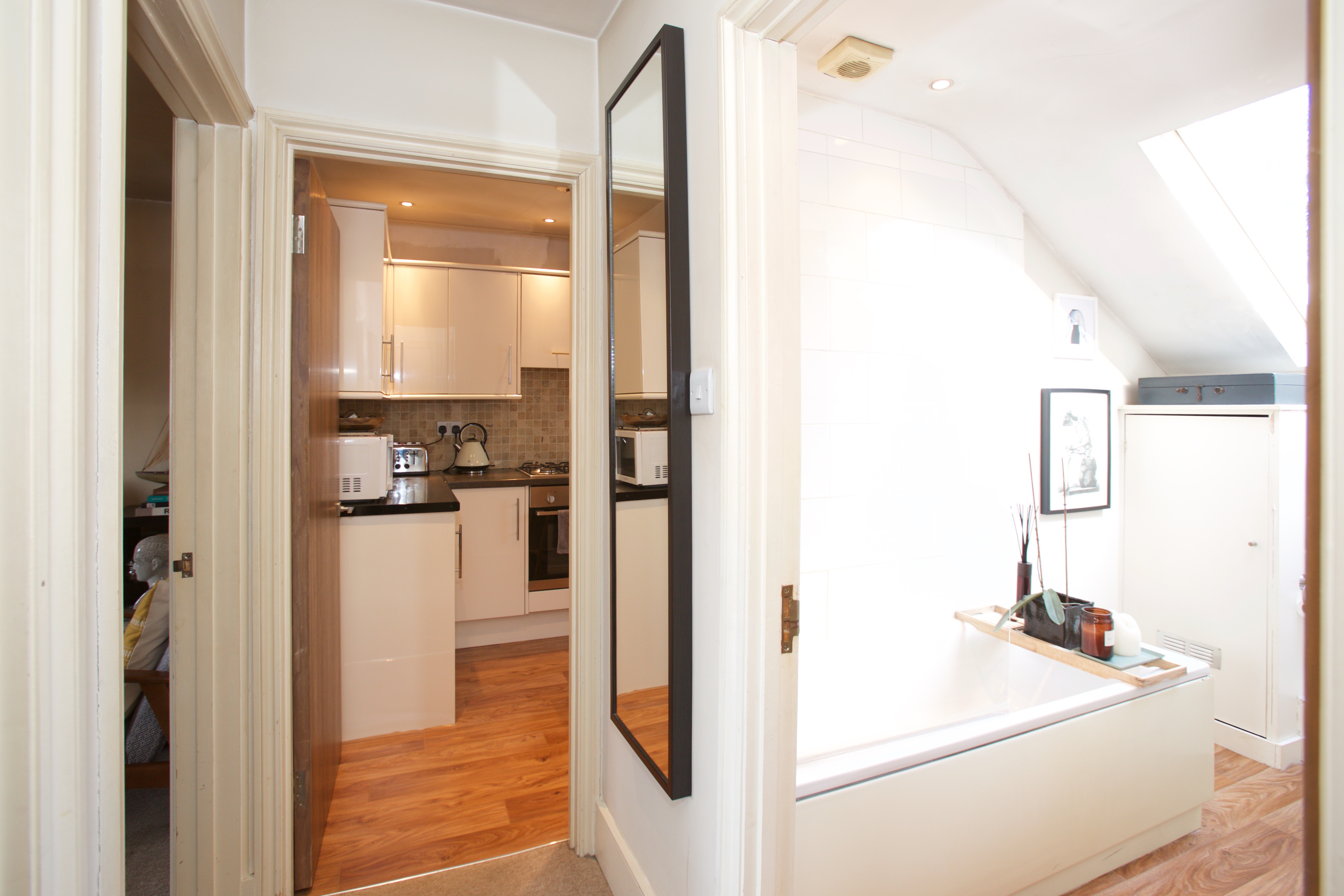 INVESTMENT - Leasehold Self Contained First Floor Flat