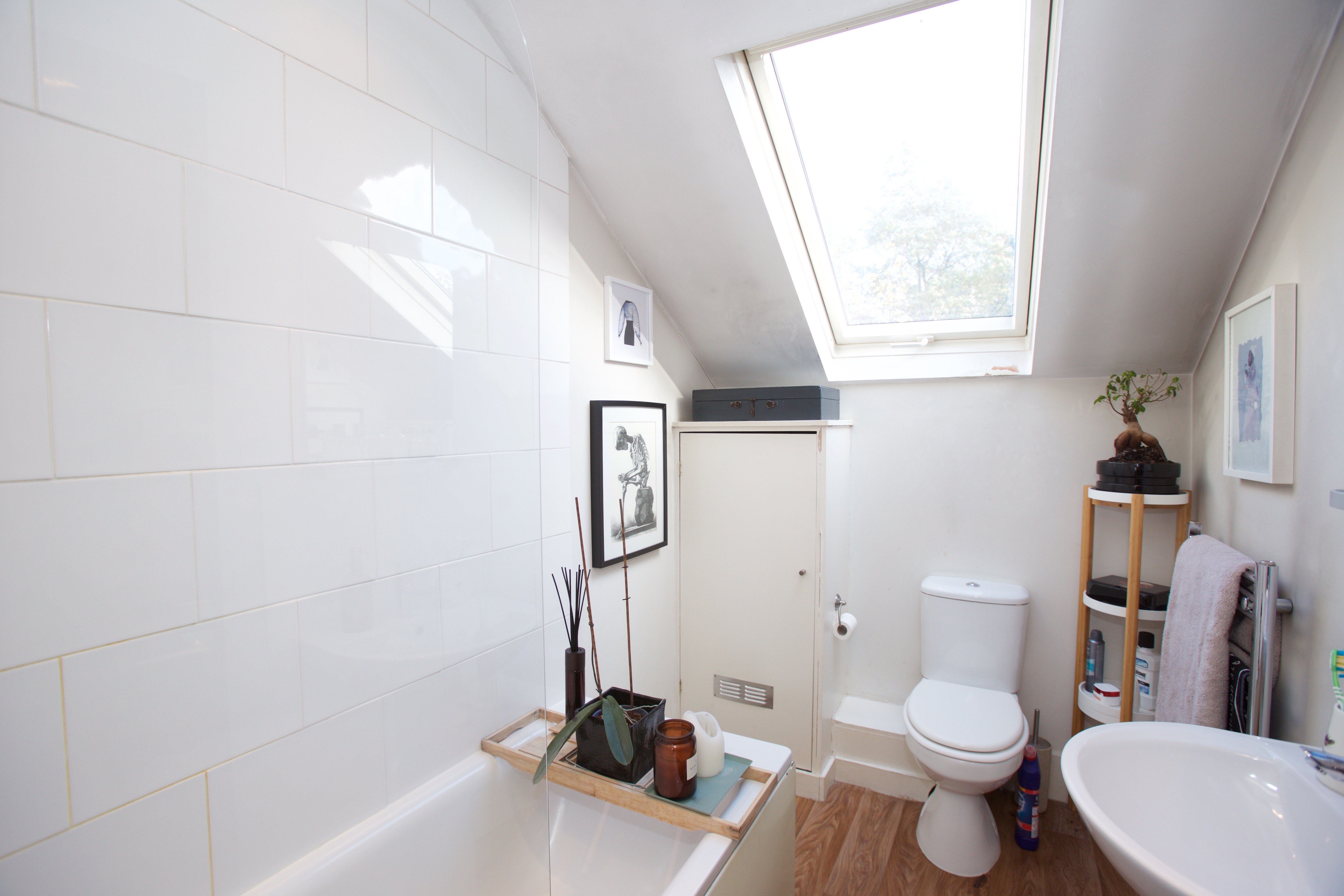 INVESTMENT - Leasehold Self Contained First Floor Flat