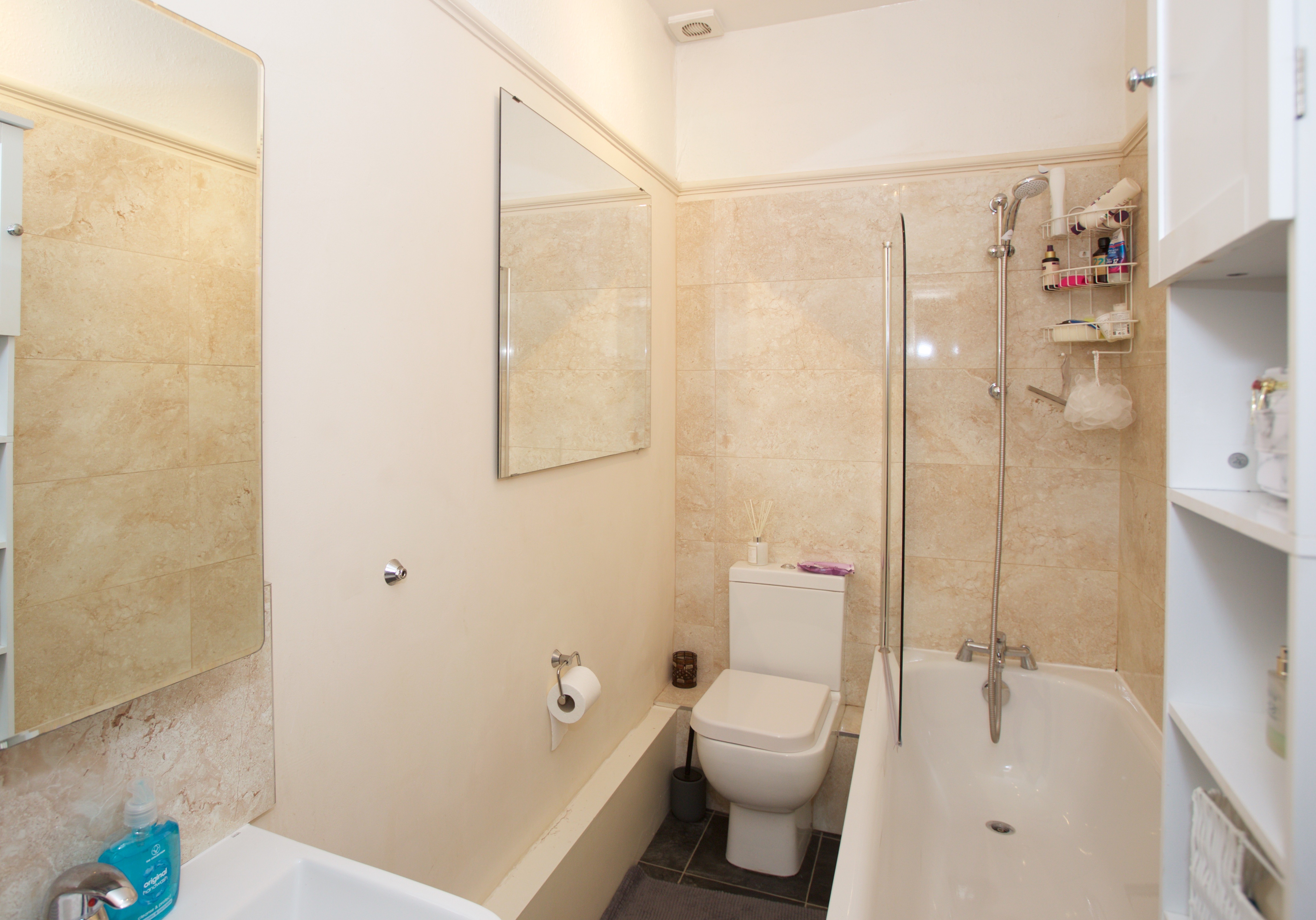 INVESTMENT - Leasehold Self Contained First Floor Flat