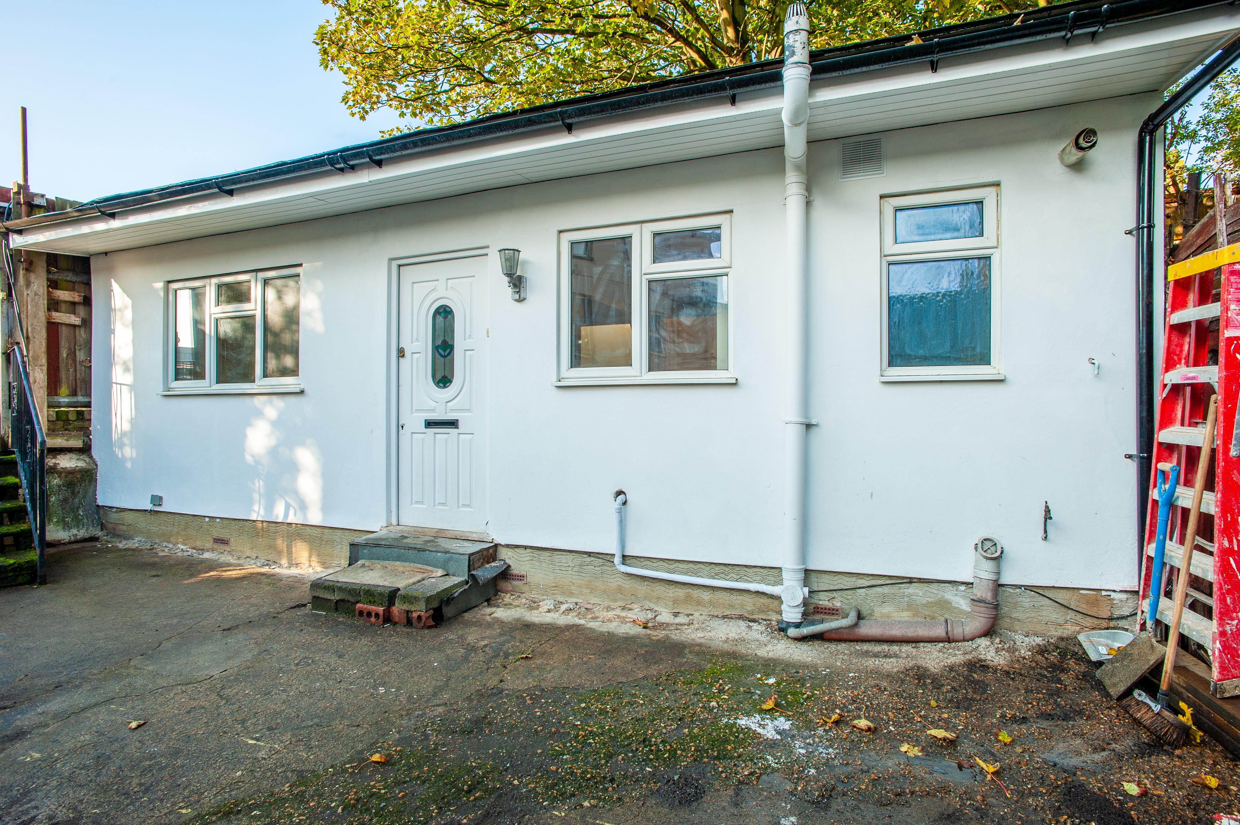 INVESTMENT - Freehold Bungalow 