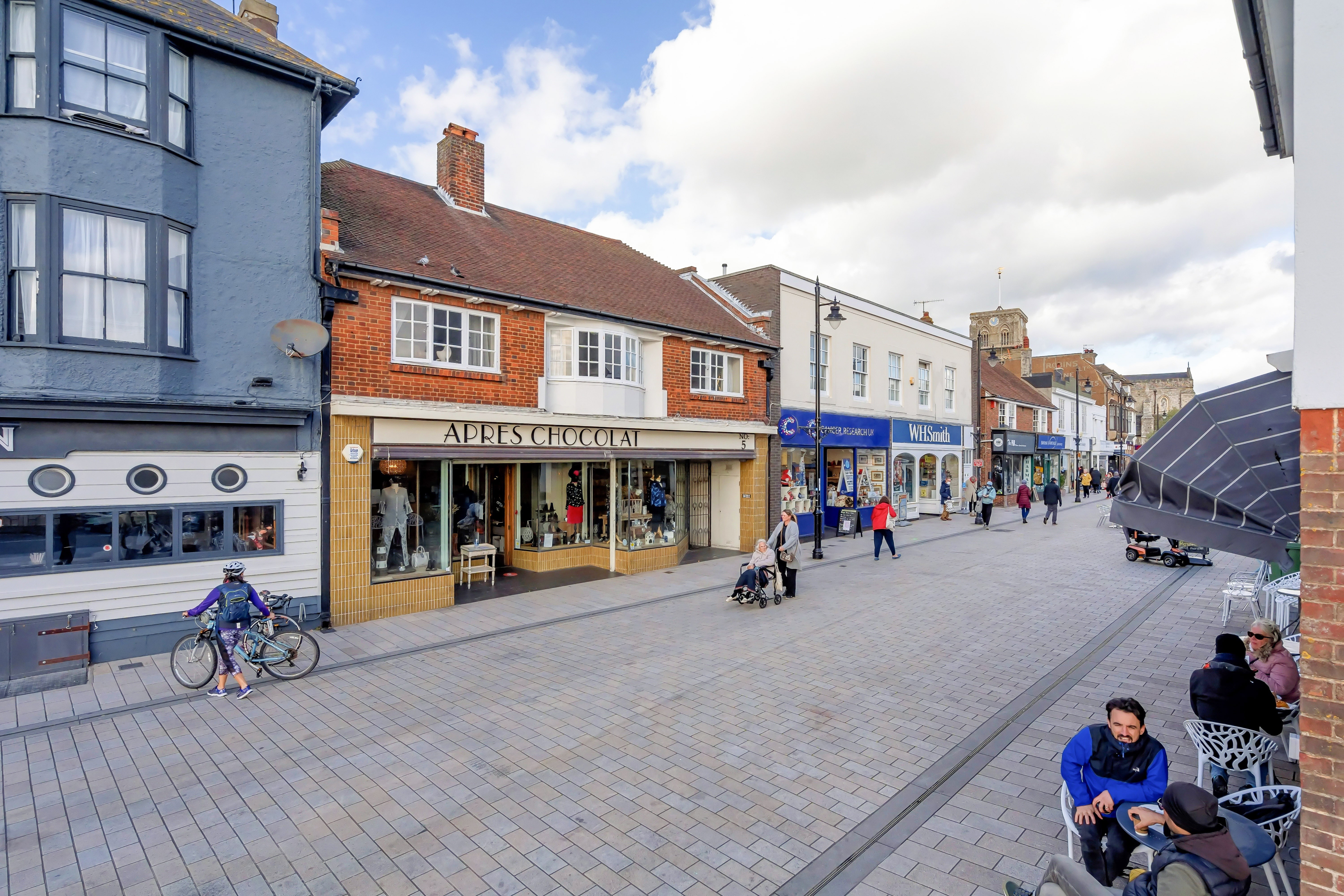 Attractive Freehold Shop & Residential Investment