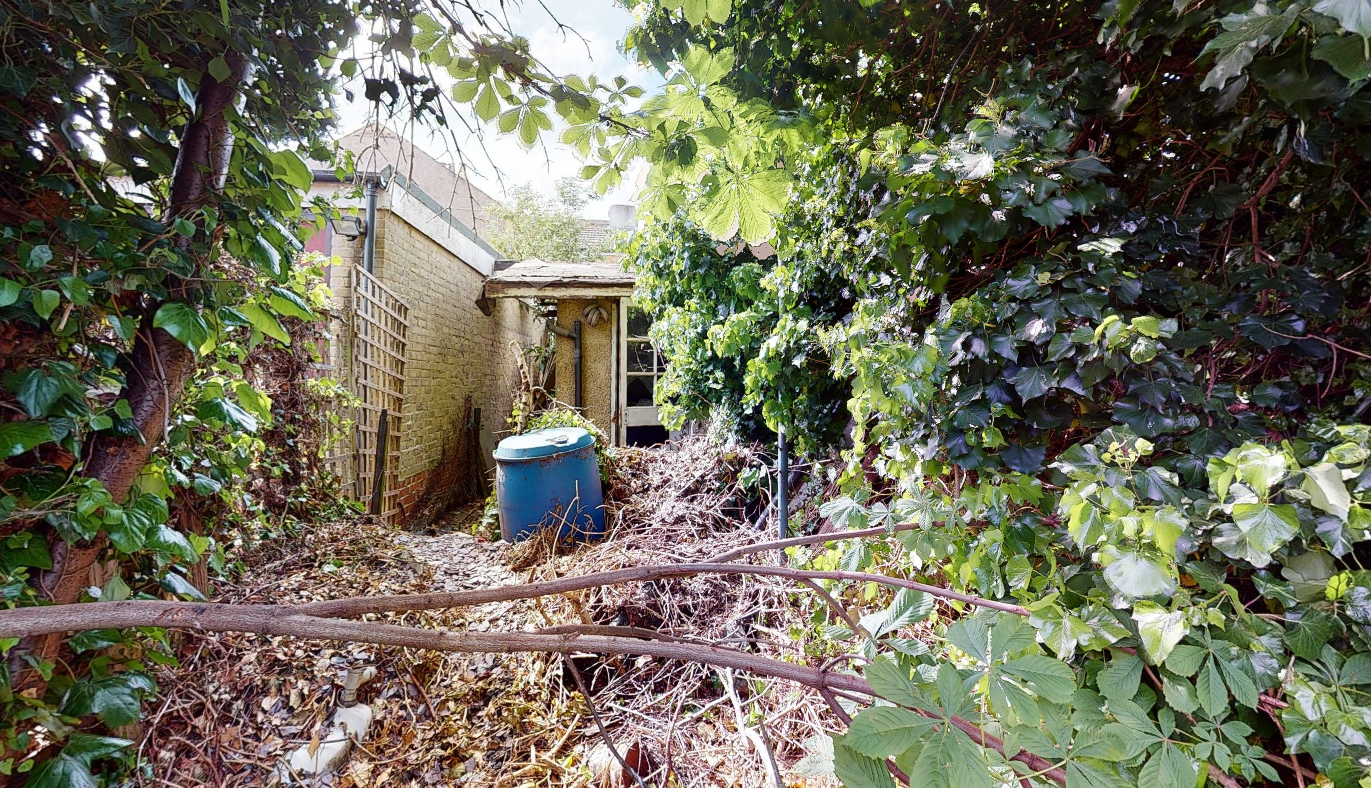 VACANT - Freehold Site and Garage