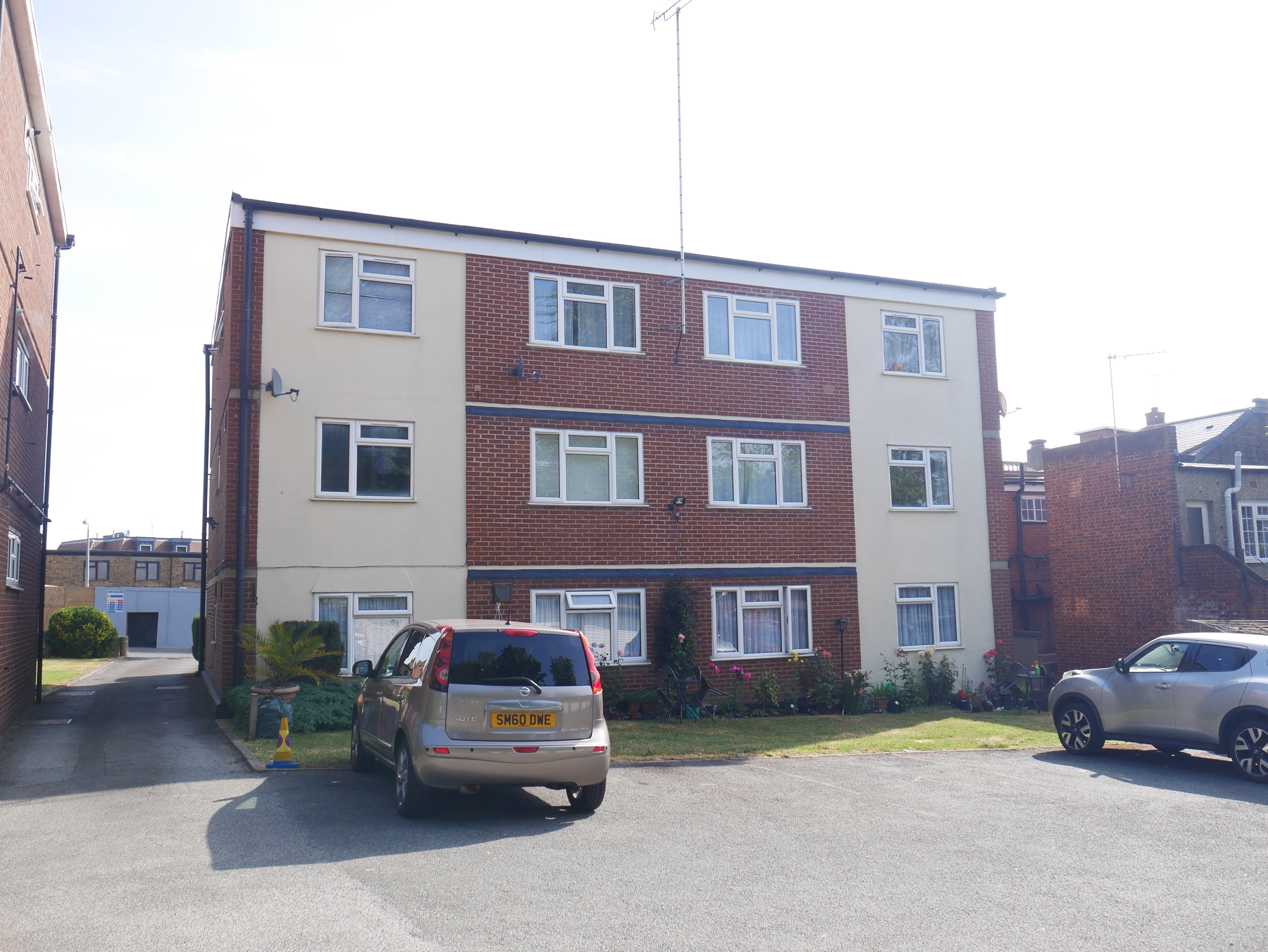 INVESTMENT - Freehold Ground Rent and Garages