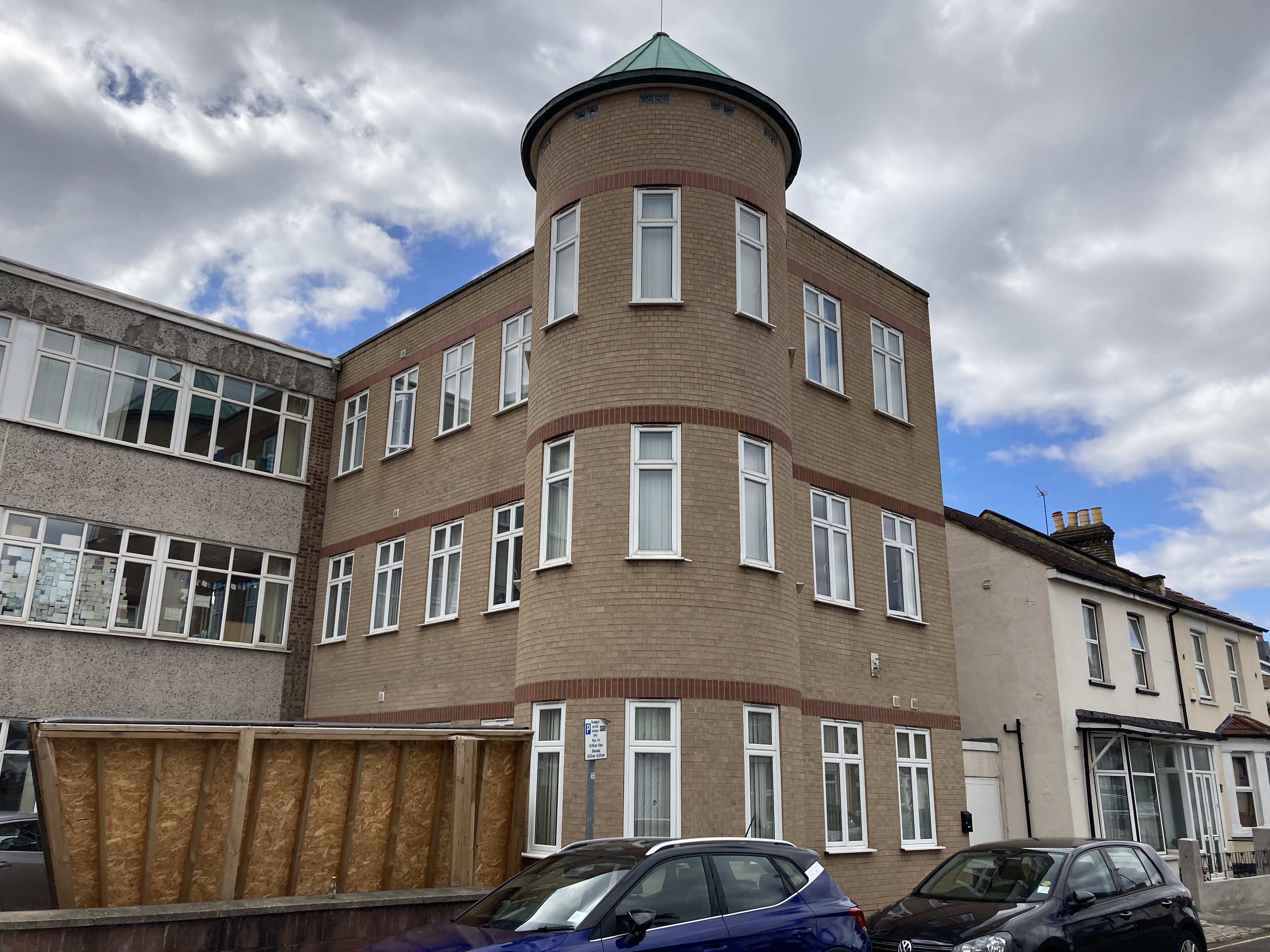 INVESTMENT - Freehold Unbroken Block of Seven Self-Contained Apartments