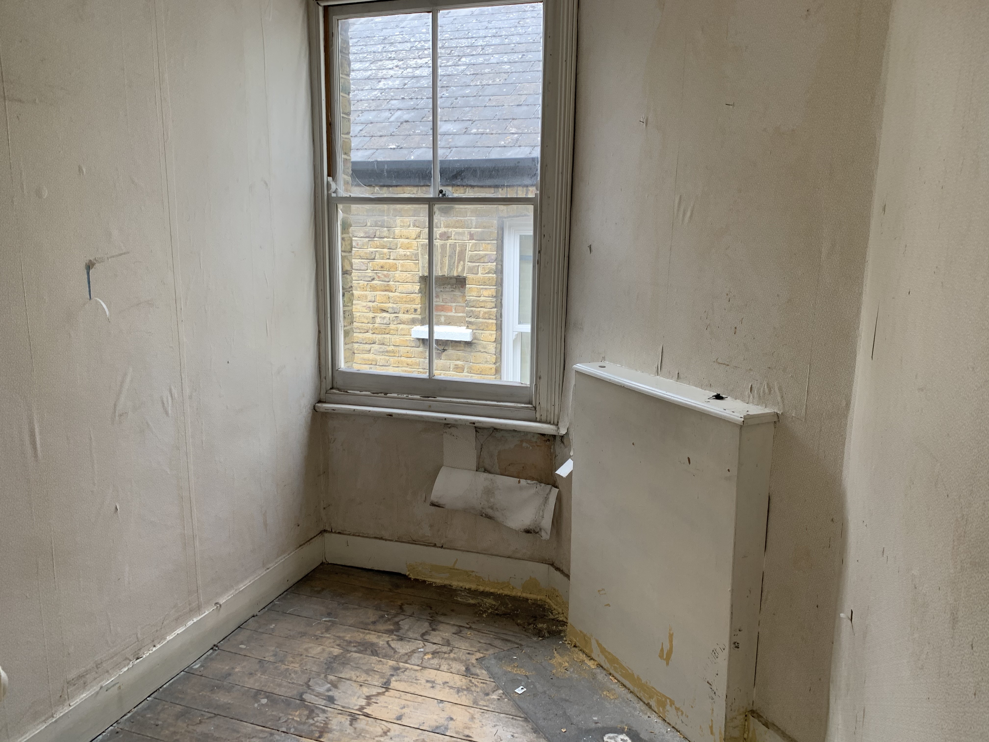 VACANT - Leasehold Self Contained First Floor Flat