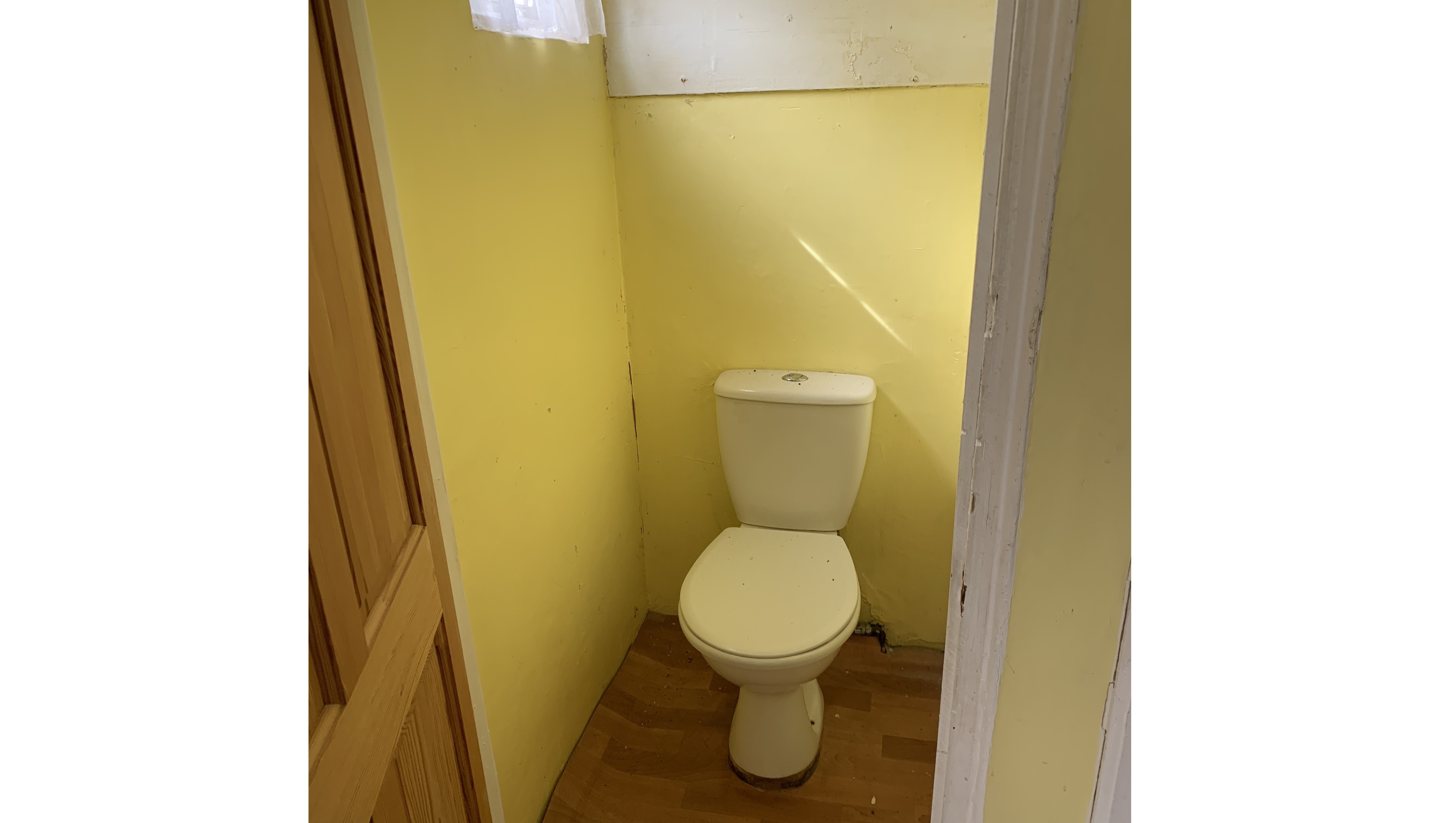 VACANT - Leasehold Self Contained First Floor Flat