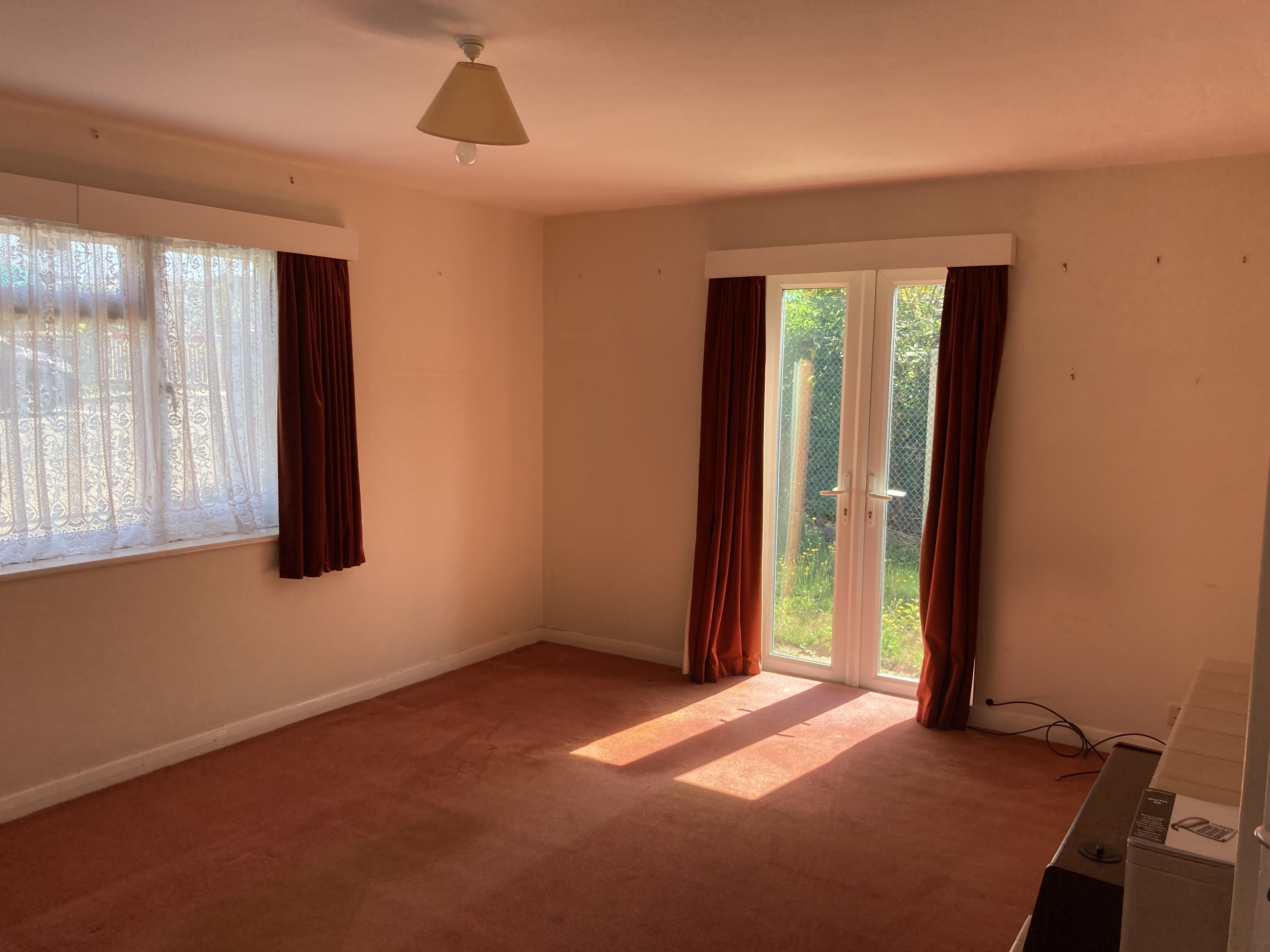 VACANT - Freehold Self Contained Flat