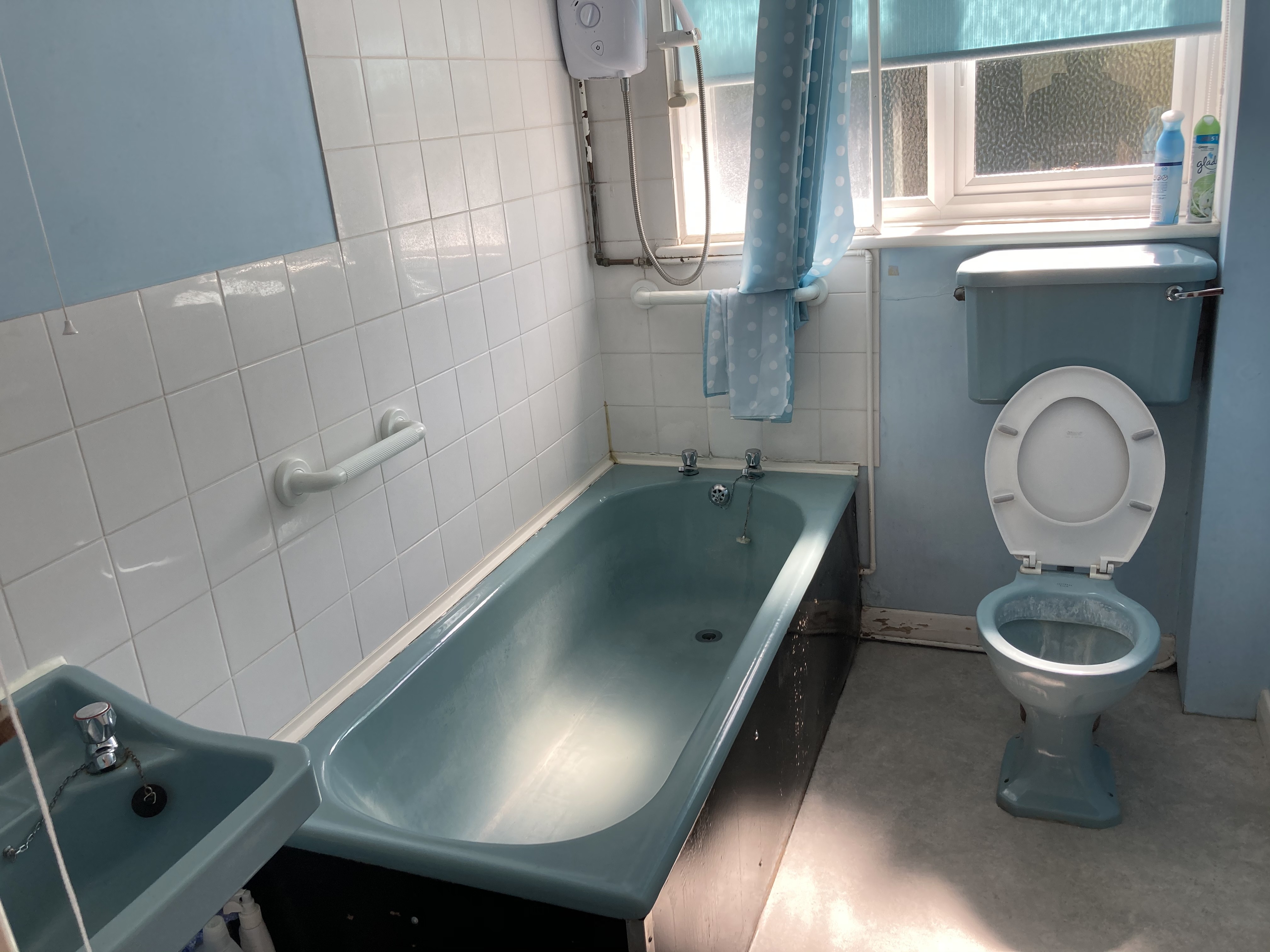 VACANT - Freehold Self Contained Flat