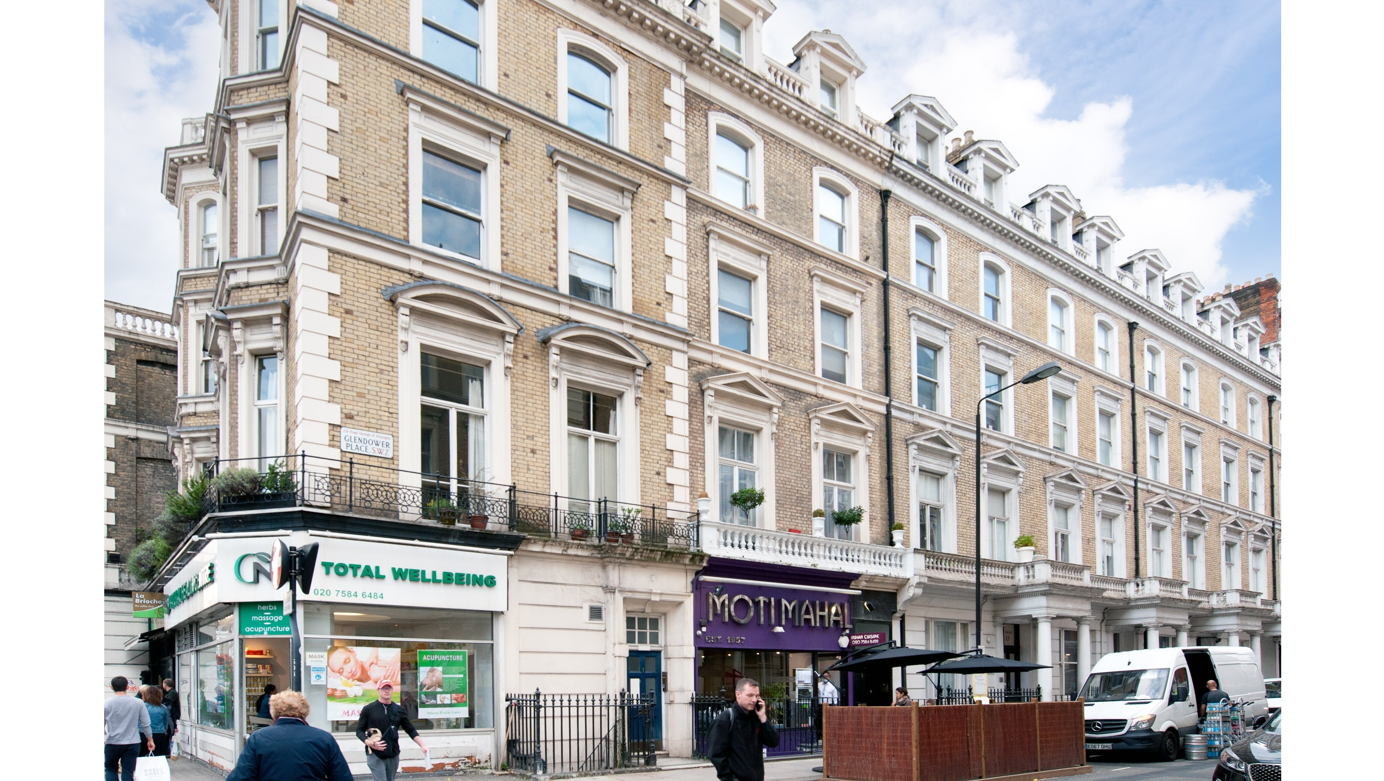 Well Located Freehold Restaurant & Ground Rent Investment