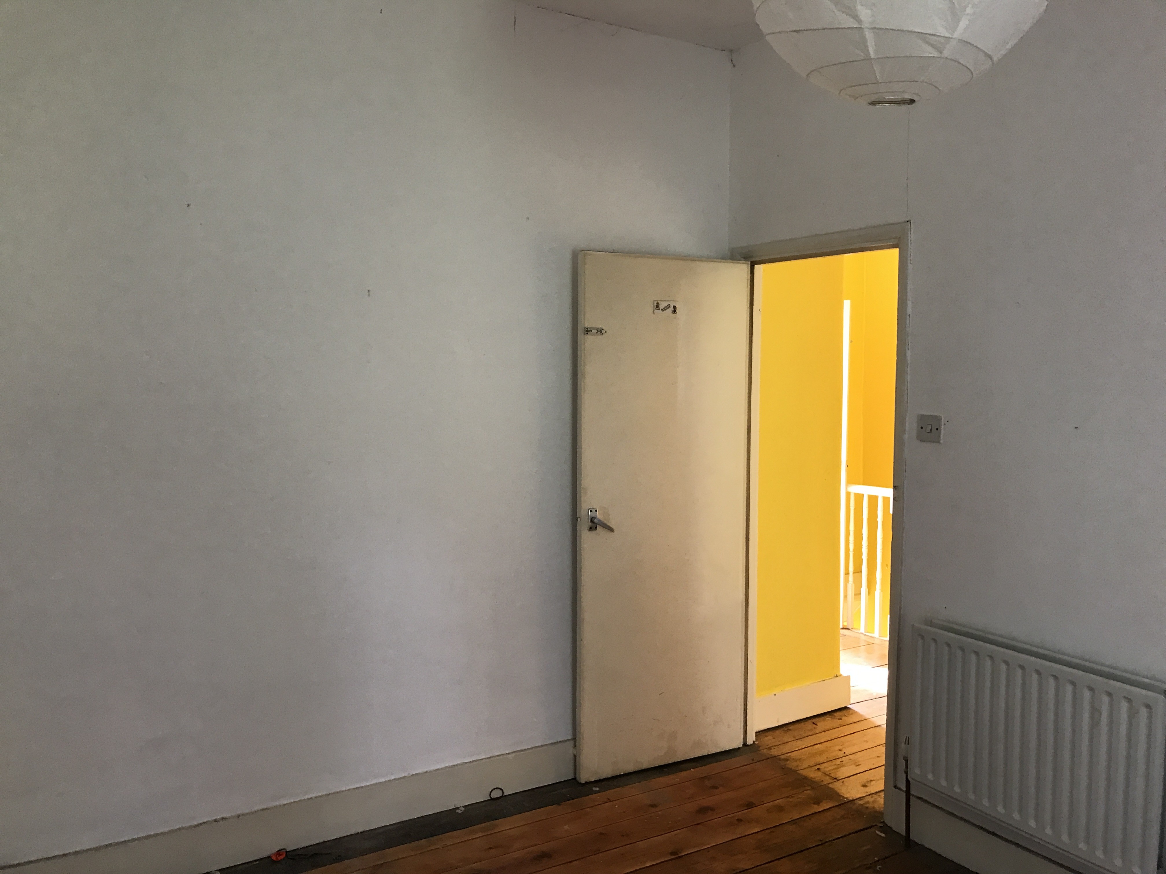 VACANT - Freehold Mid Terrace House