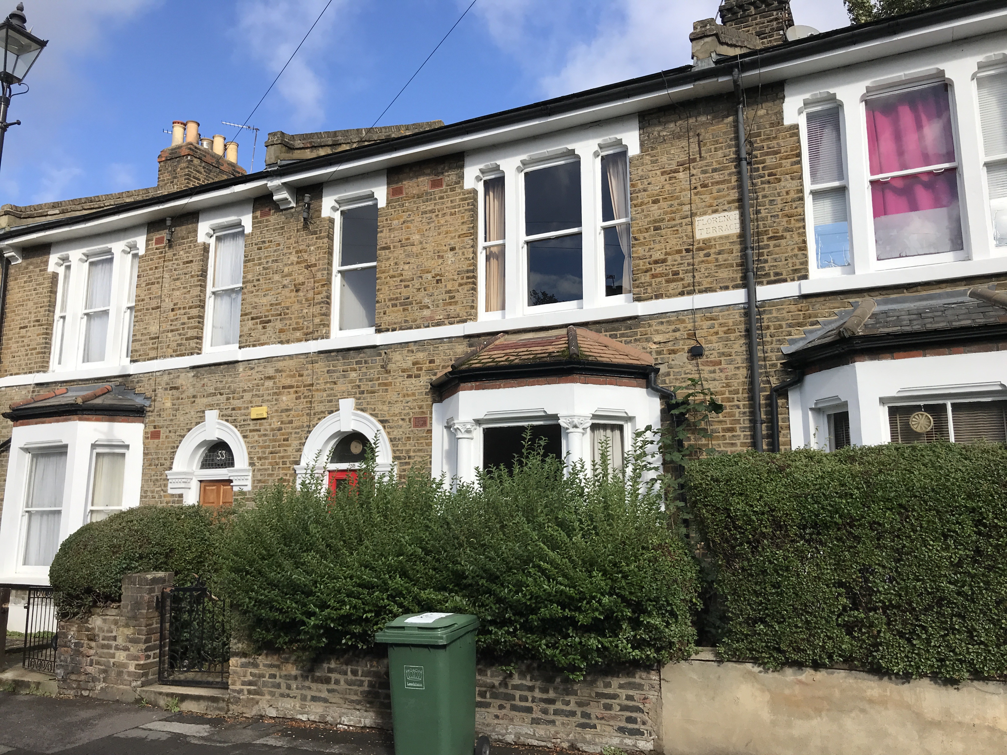 VACANT - Freehold Mid Terrace House
