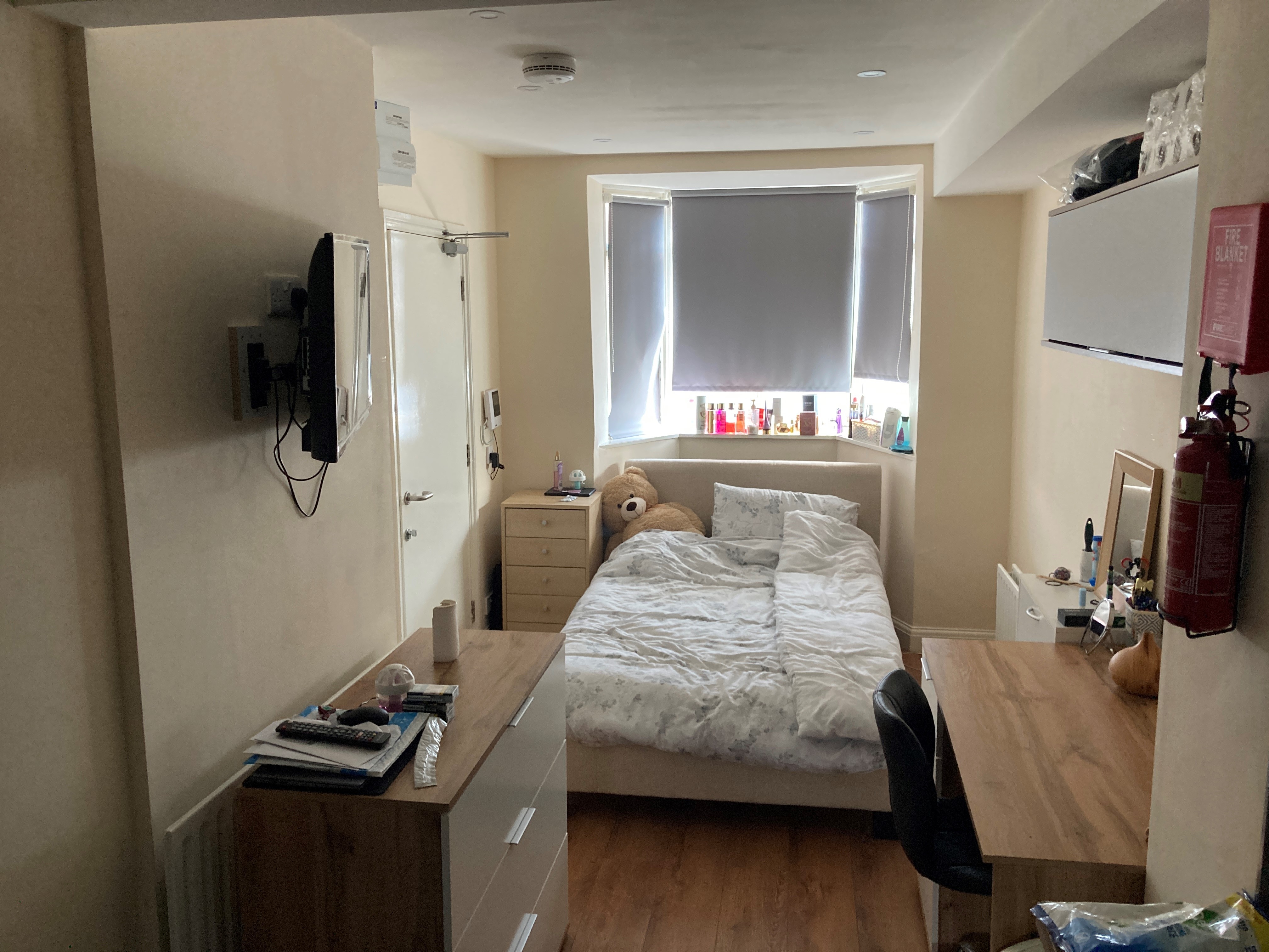 INVESTMENT - Freehold Grade II Listed Mid Terrace (HMO) Building 