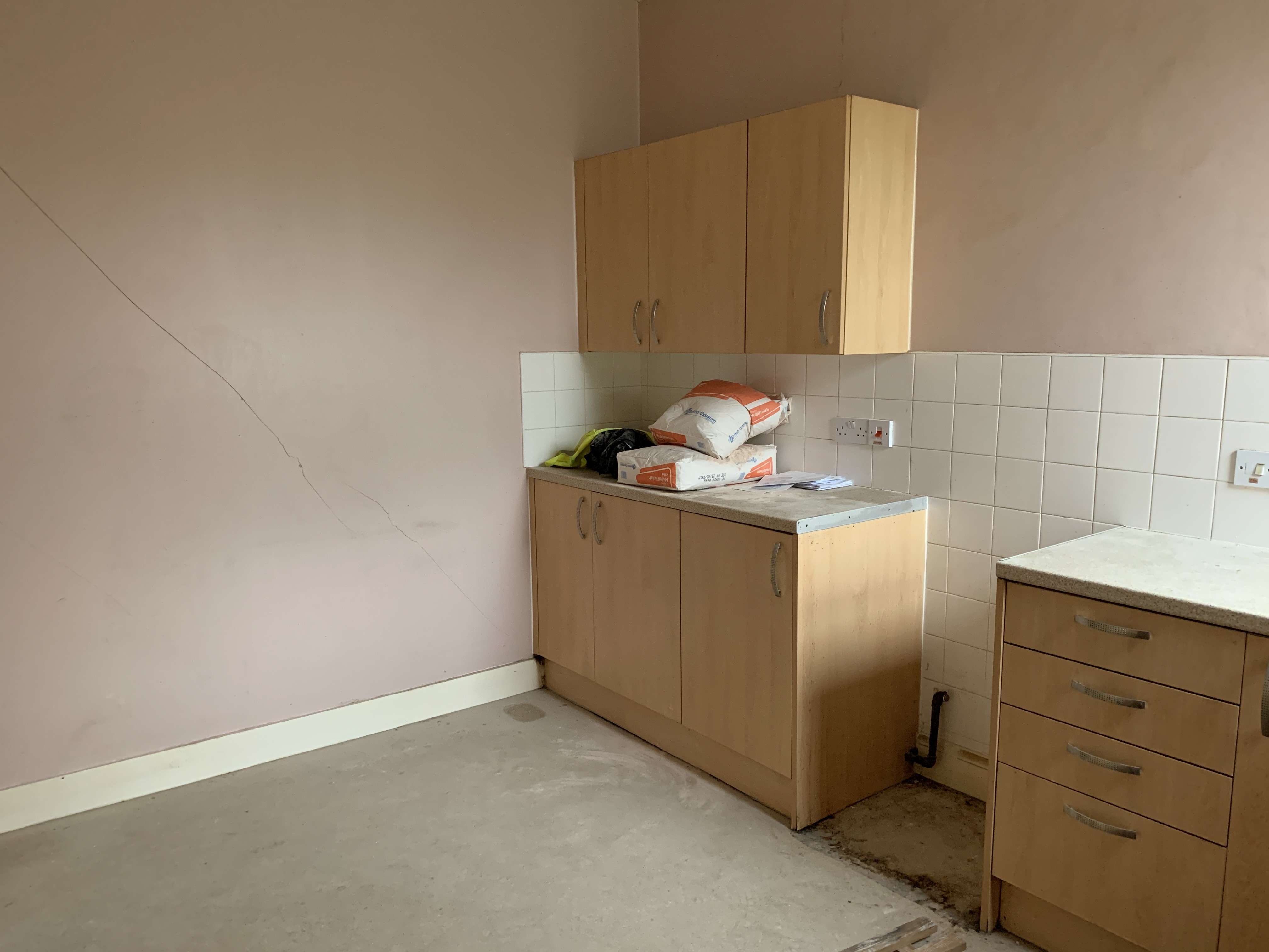 VACANT - Leasehold Self Contained First Floor Flat