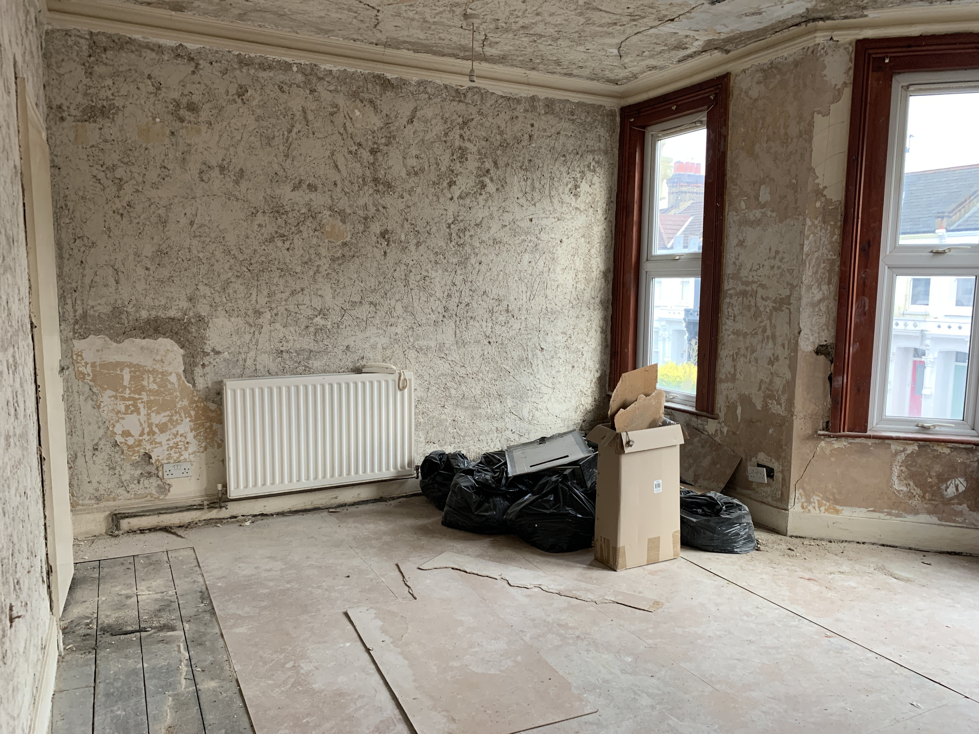 VACANT - Leasehold Self Contained First Floor Flat