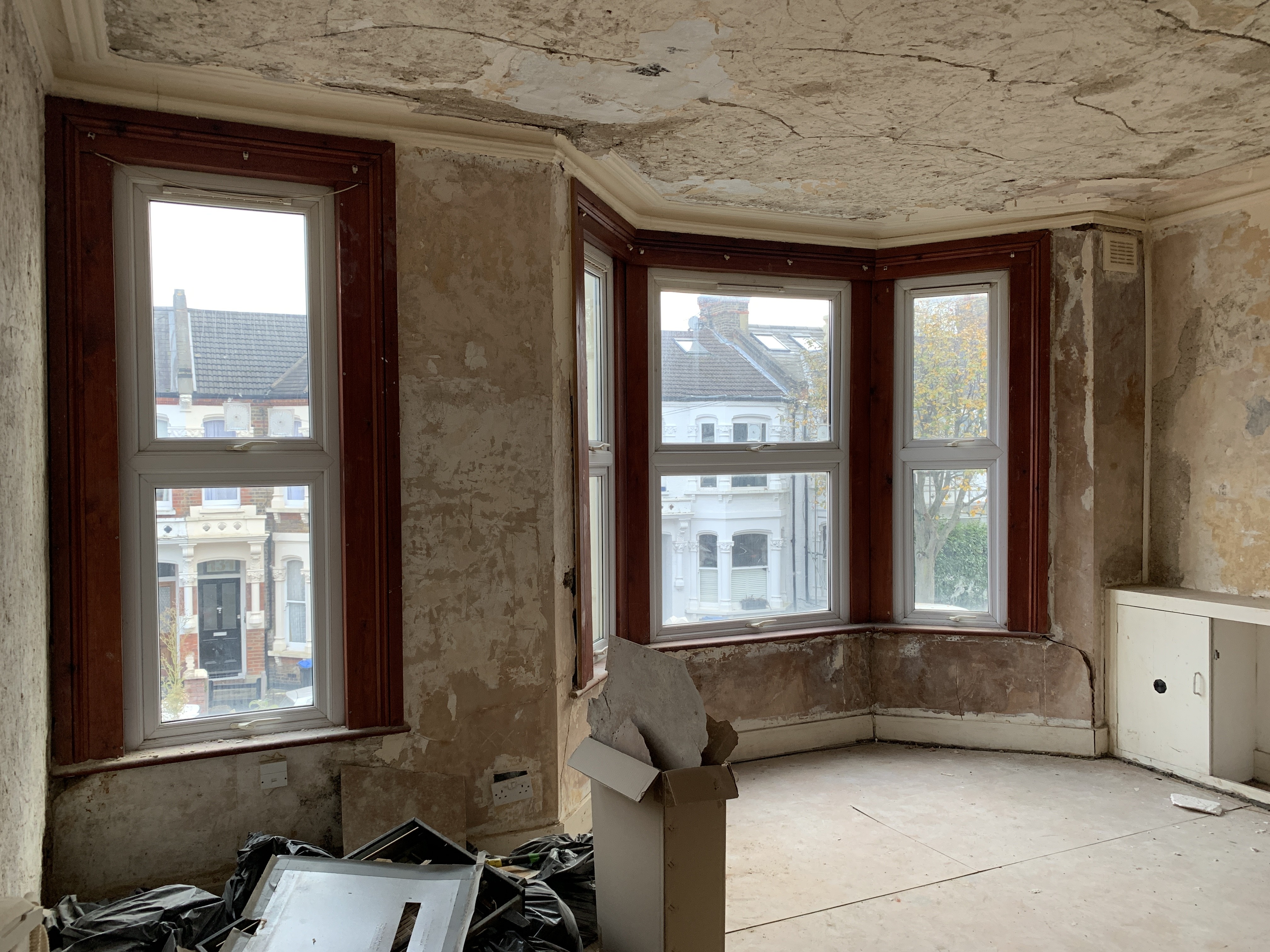 VACANT - Leasehold Self Contained First Floor Flat