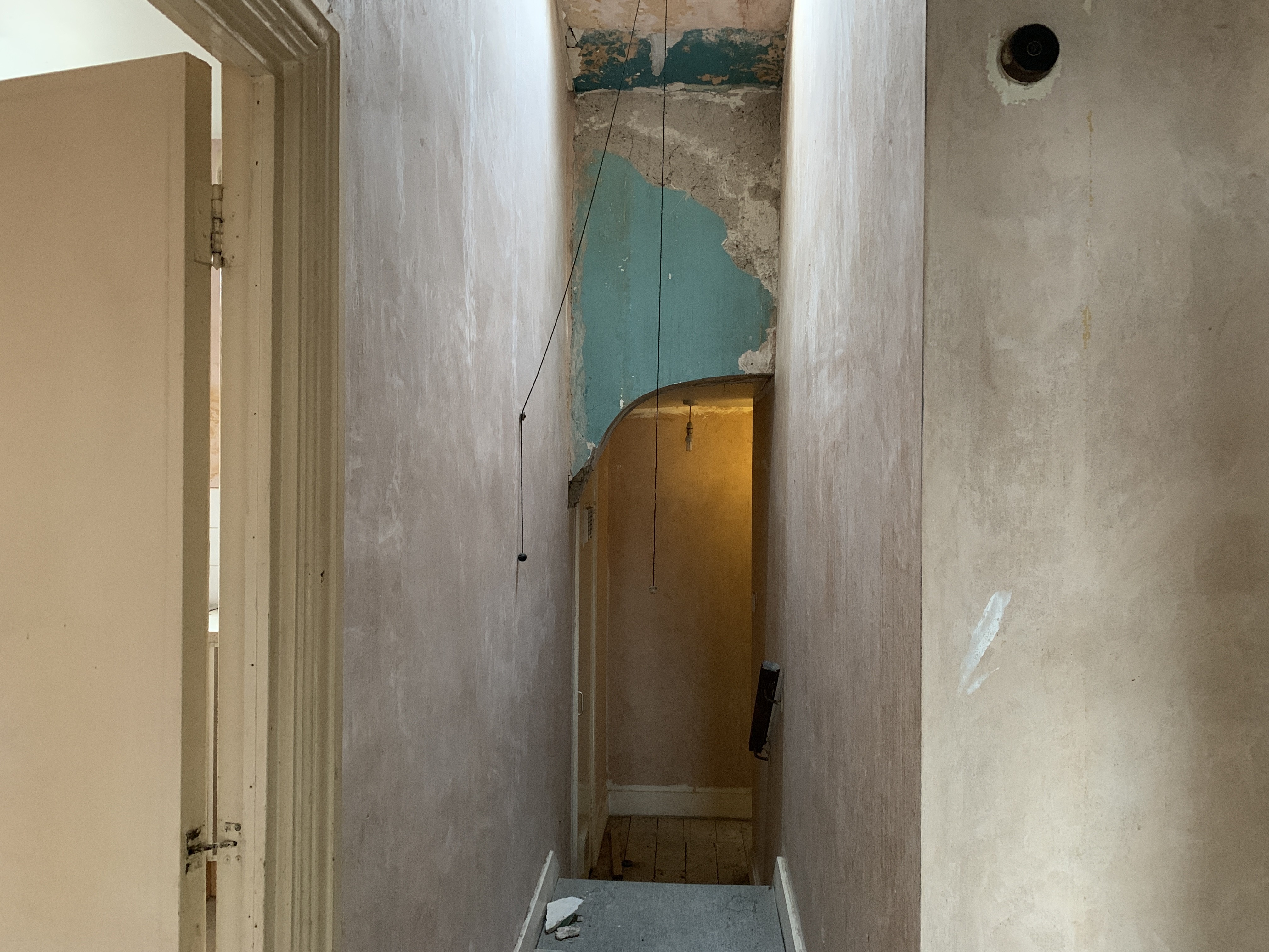 VACANT - Leasehold Self Contained First Floor Flat