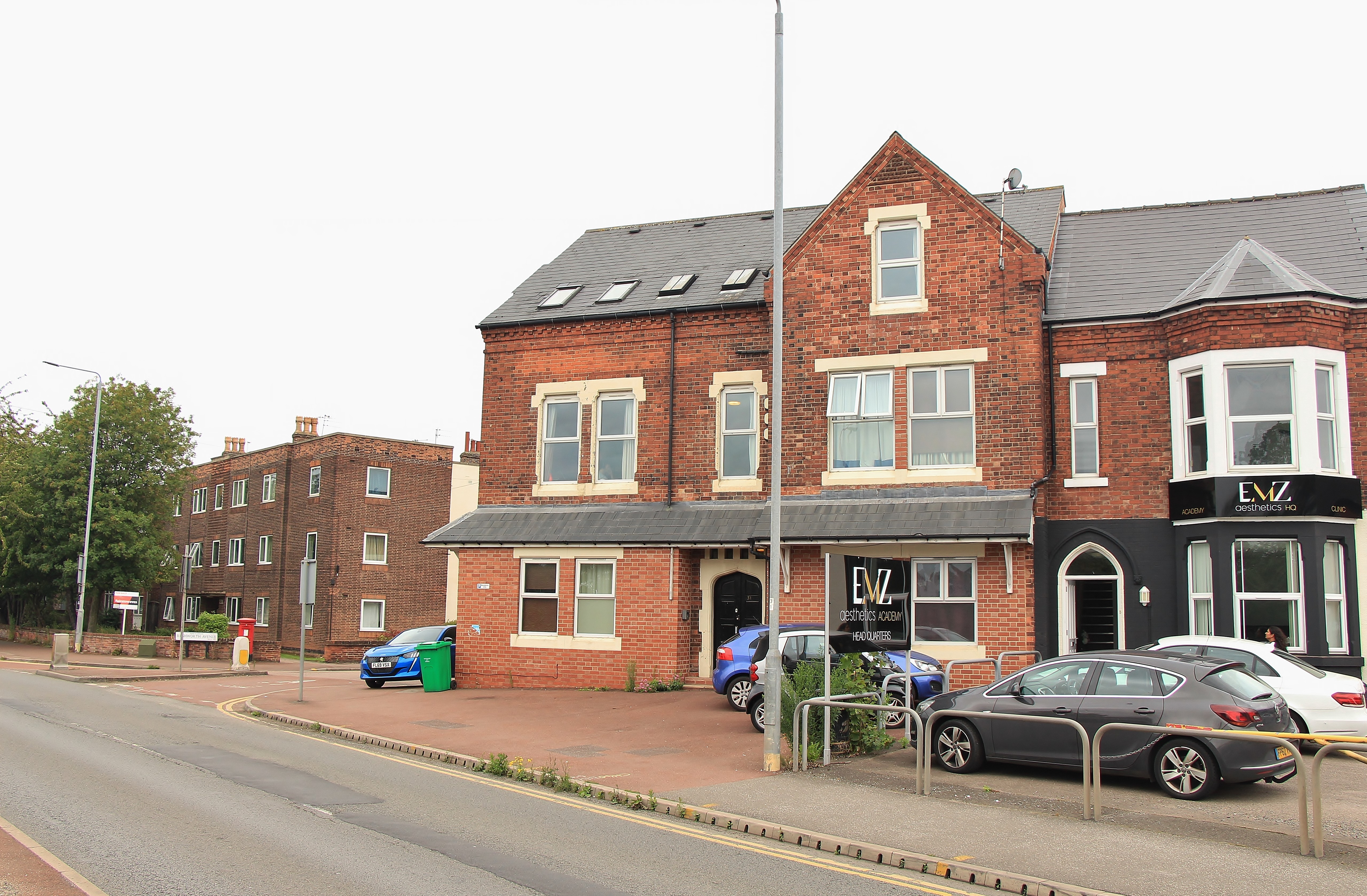 Leasehold Self-Contained First Floor Flat providing HMO Accommodation 