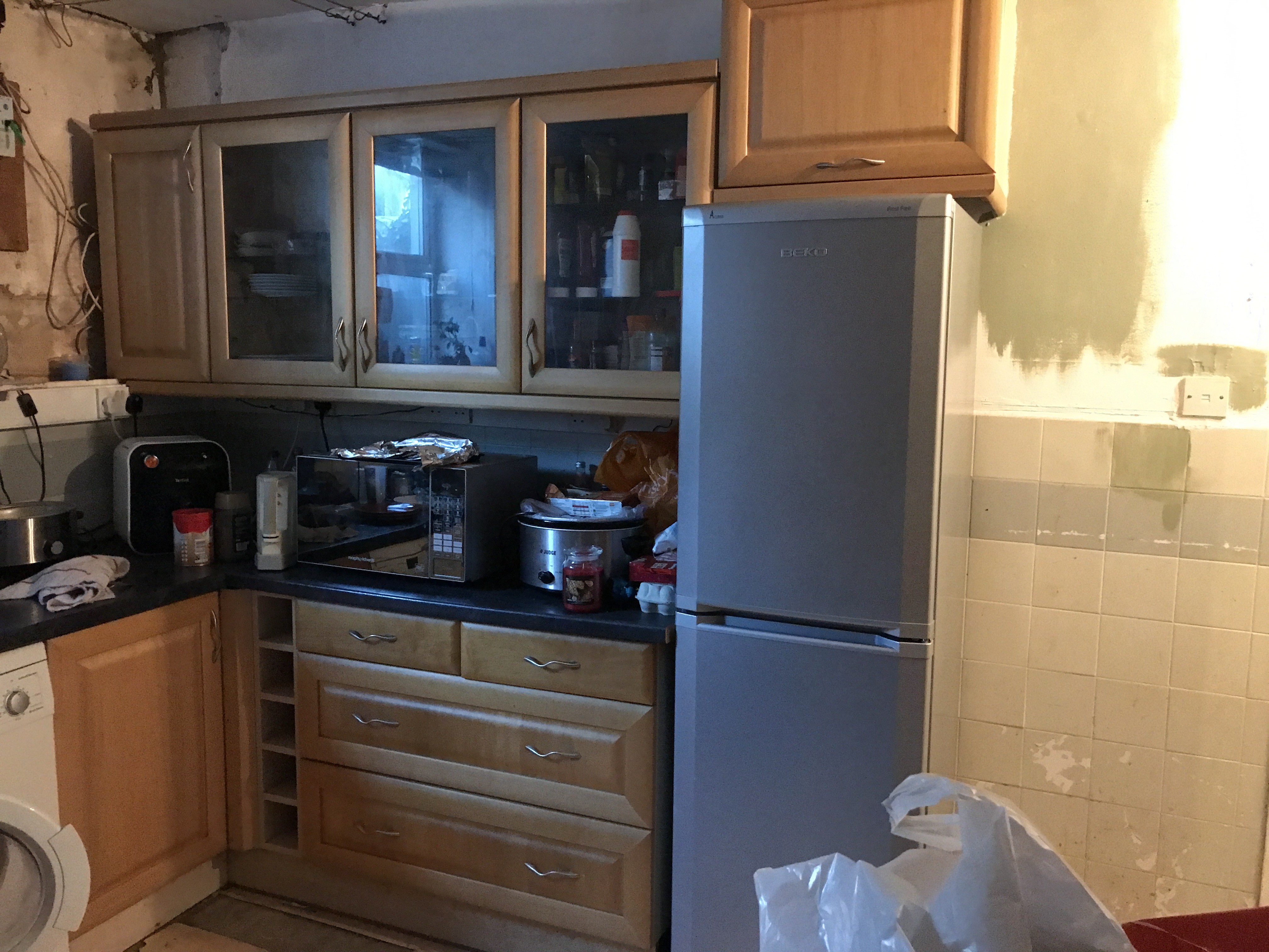 VACANT - Freehold Terrace Mid Terrace House