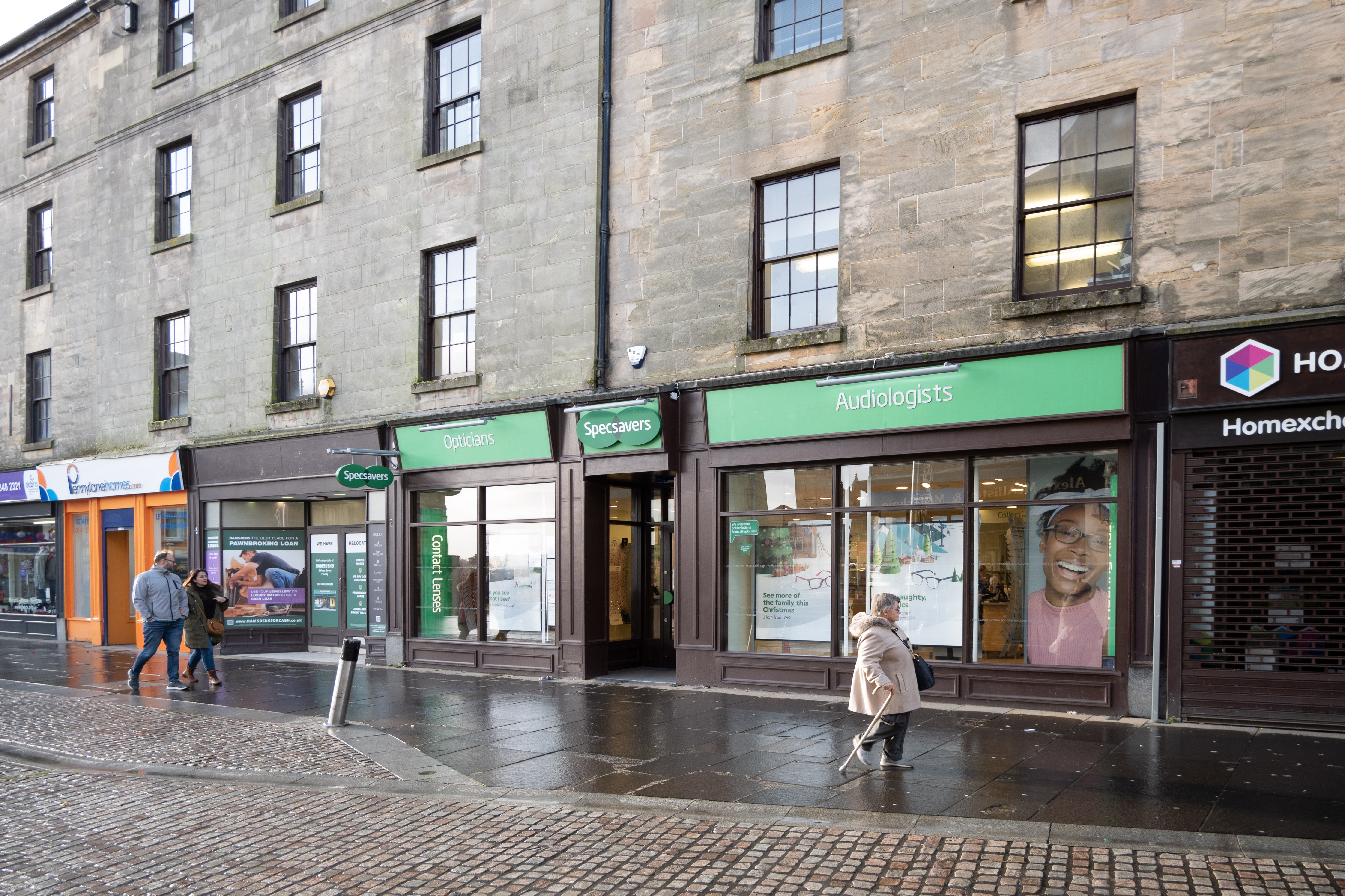 Prominent Leasehold Retail Parade Investment