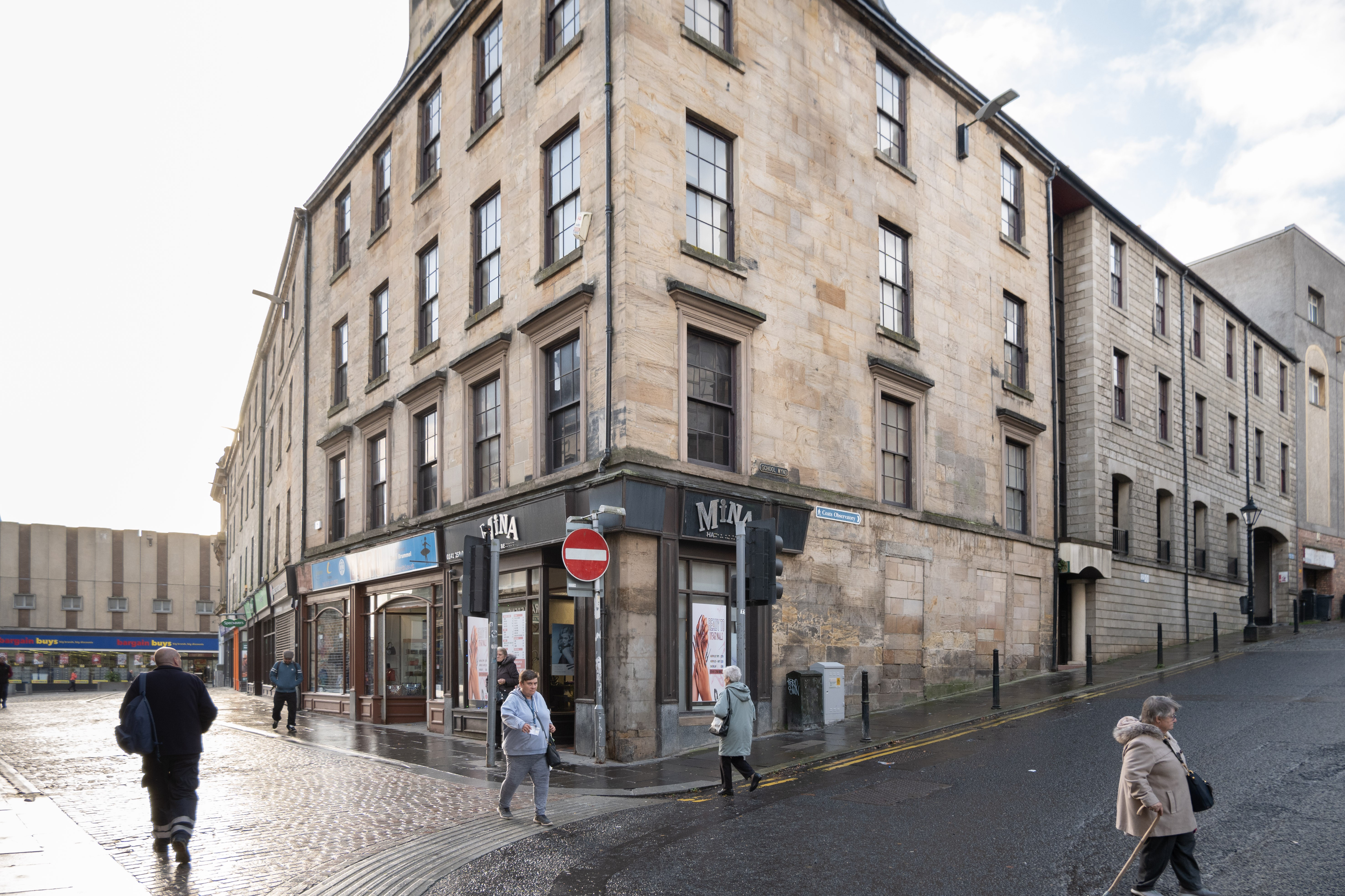 Prominent Leasehold Retail Parade Investment