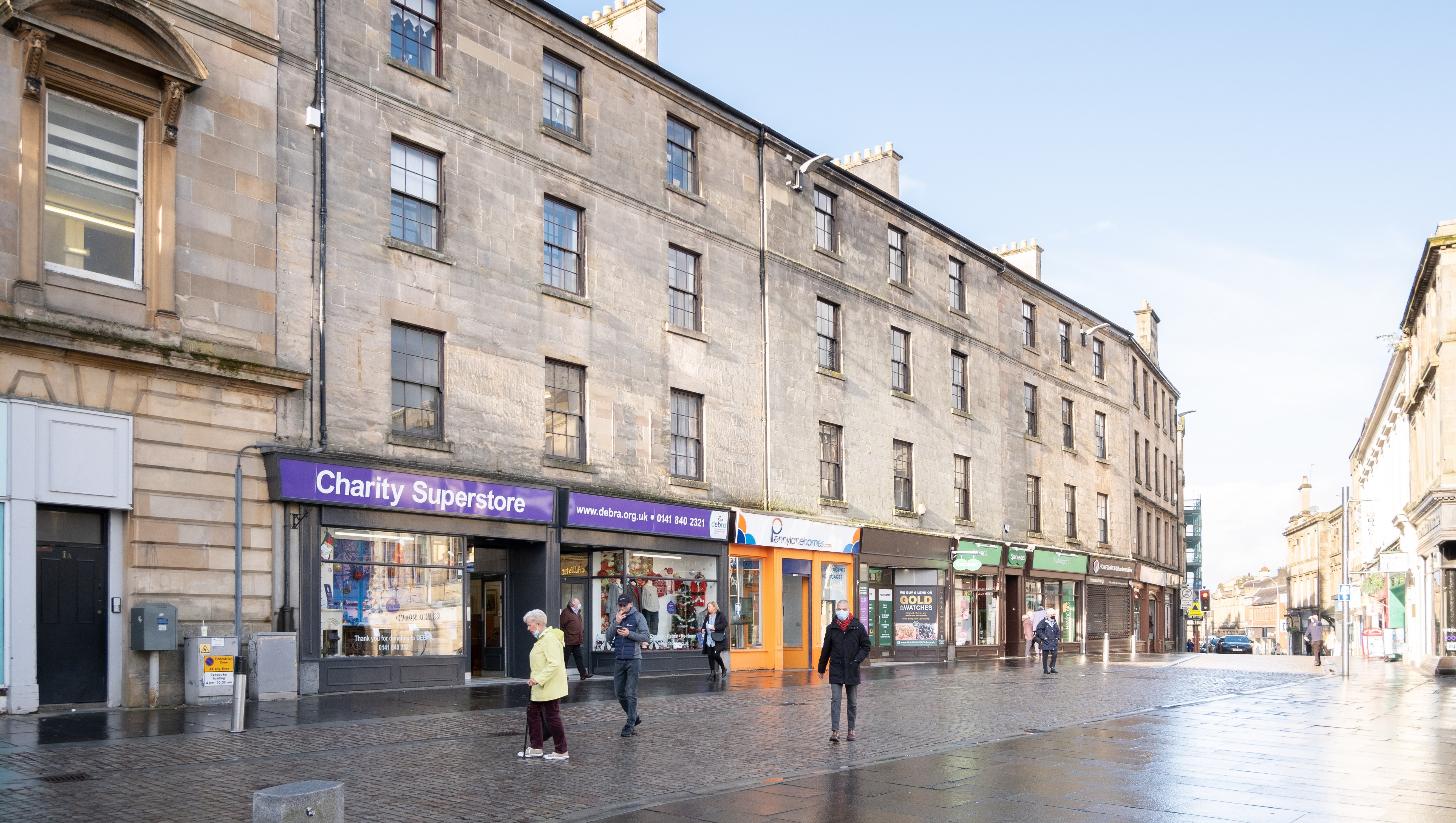 Prominent Leasehold Retail Parade Investment
