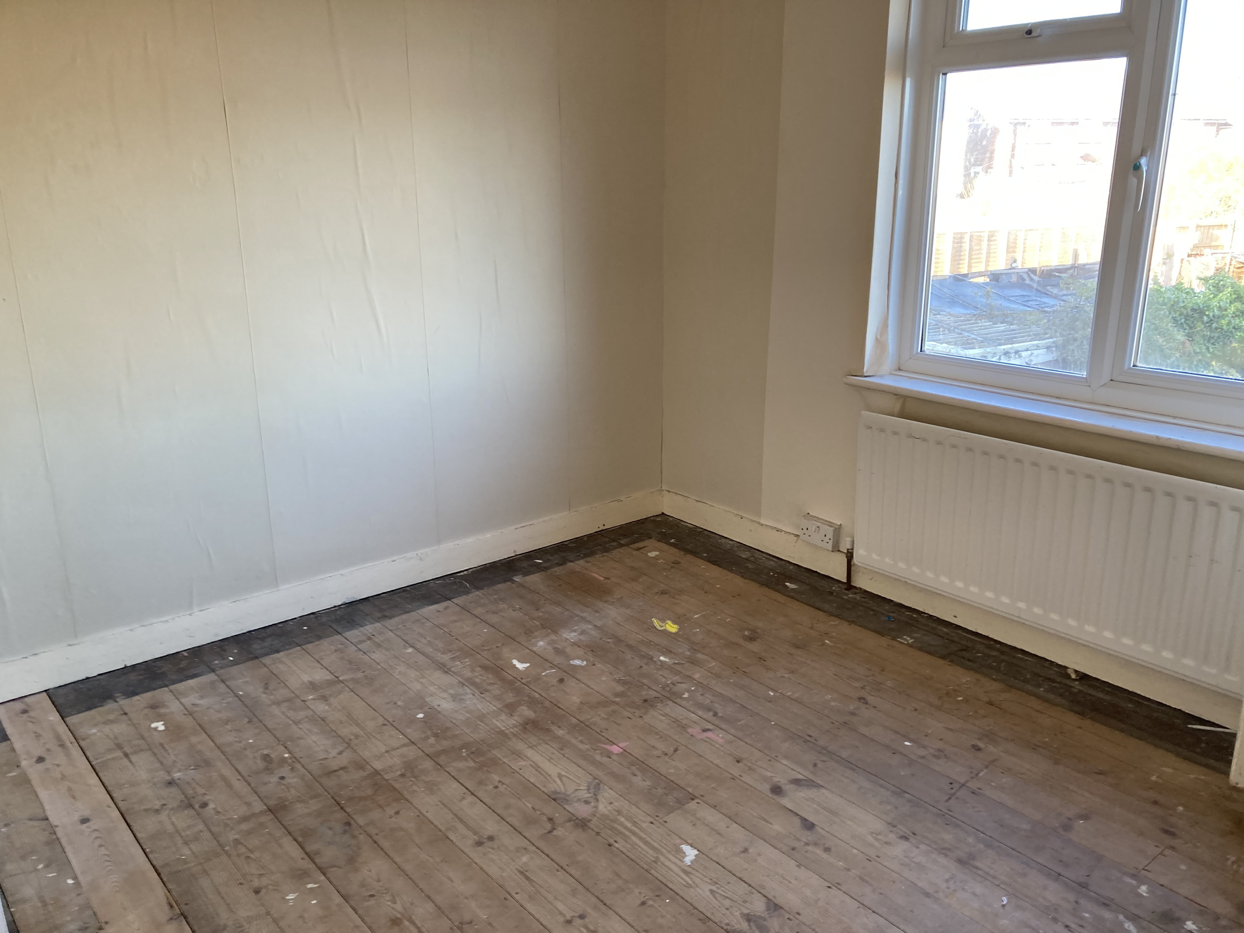 VACANT - Freehold End of Terrace House