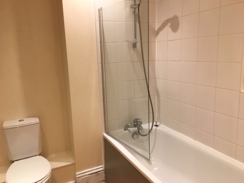 INVESTMENT - Leasehold Self Contained First Floor Flat