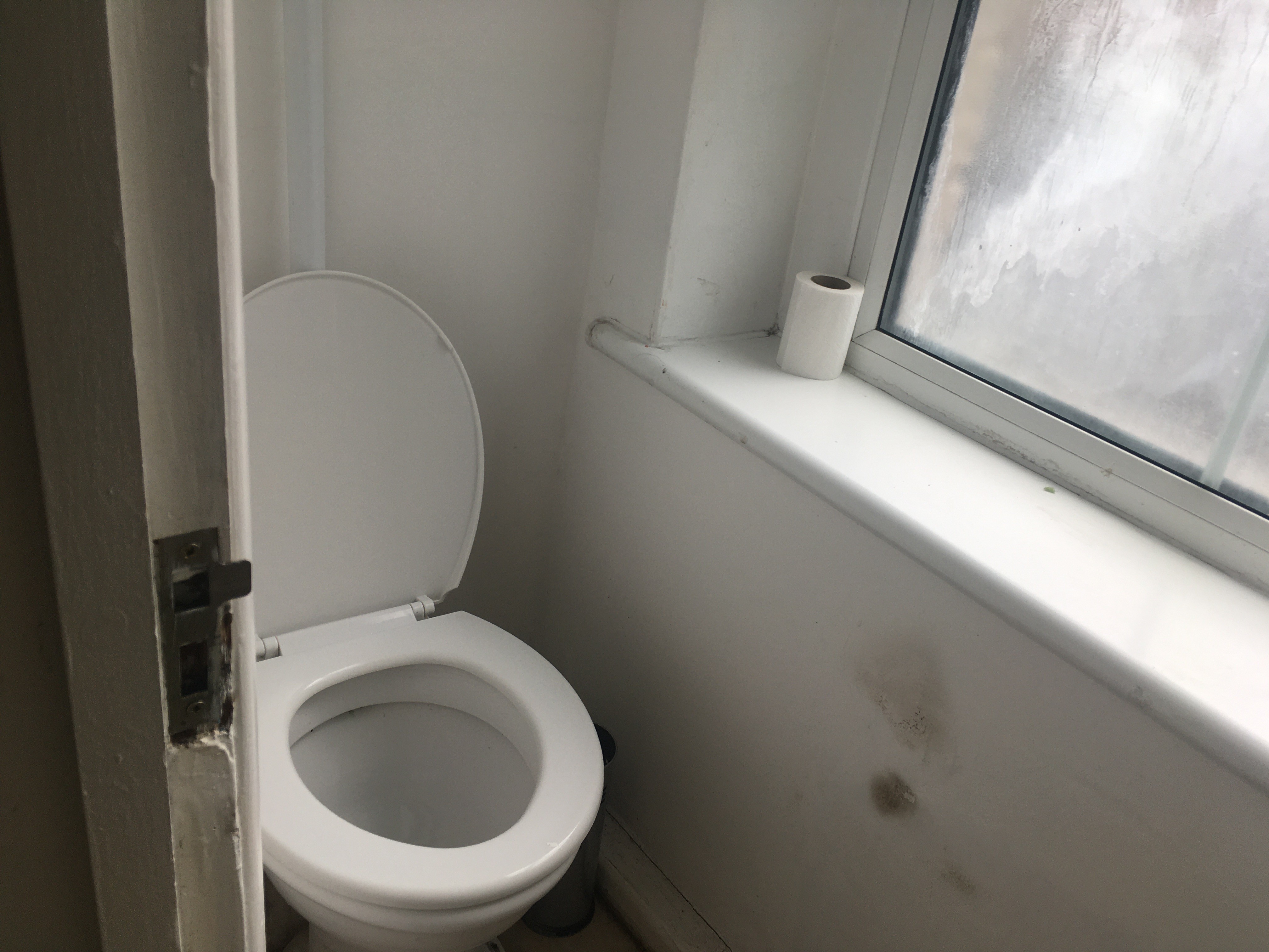 VACANT - Freehold Mid Terrace Four Storey House with Rear Court Yard