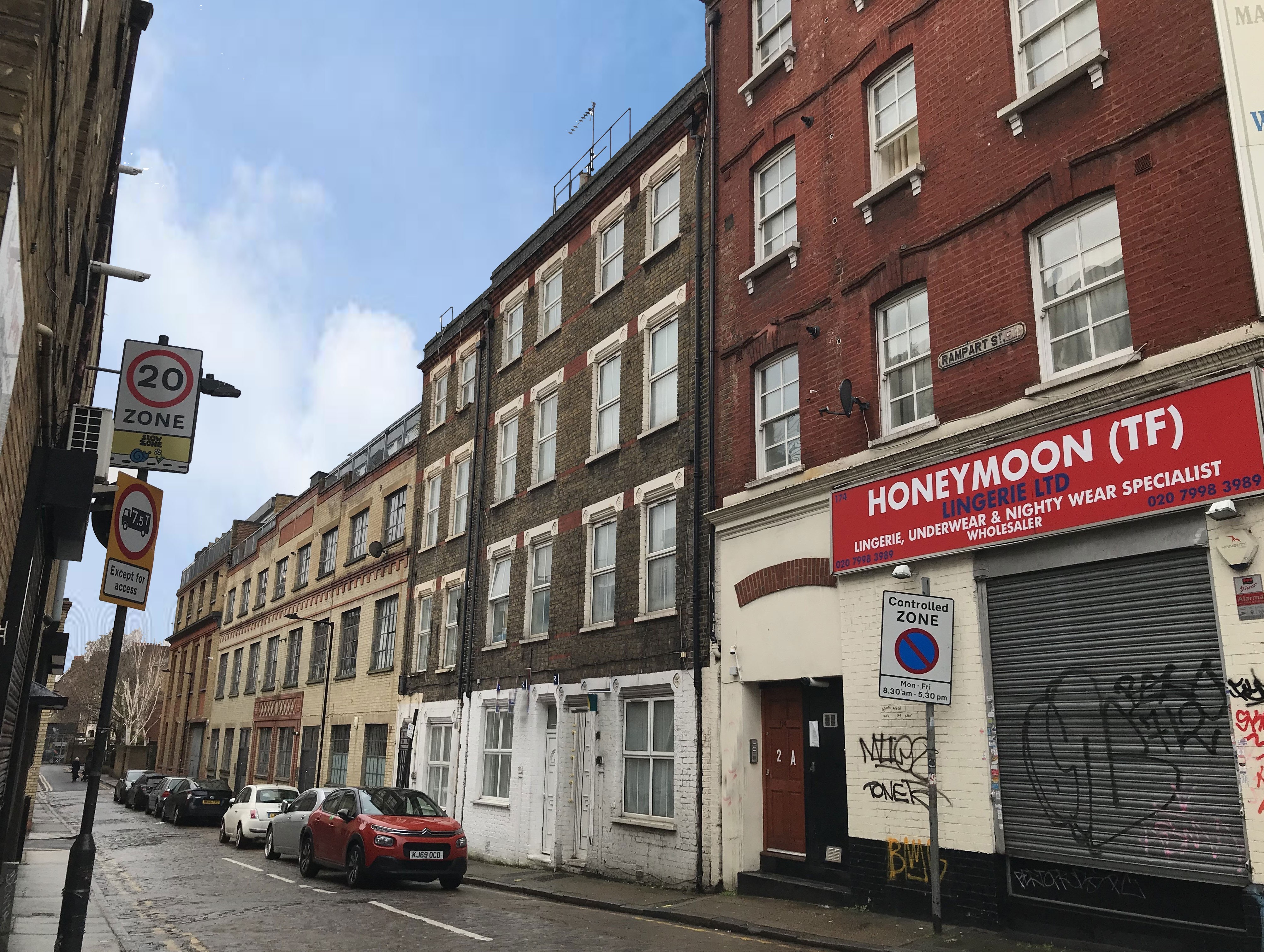 VACANT - Freehold Mid Terrace Four Storey House with Rear Court Yard