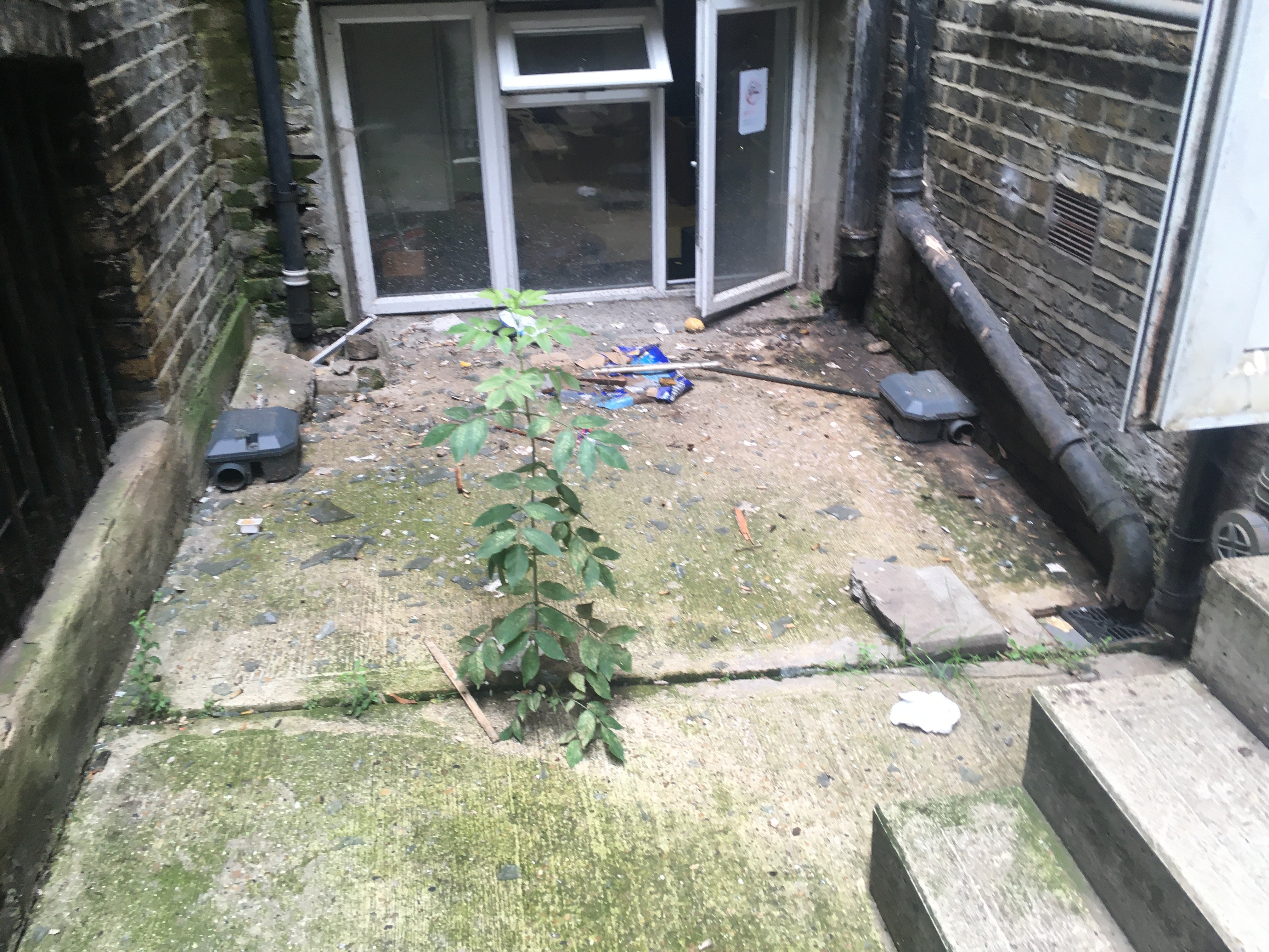 VACANT - Freehold Mid Terrace Four Storey House with Rear Court Yard