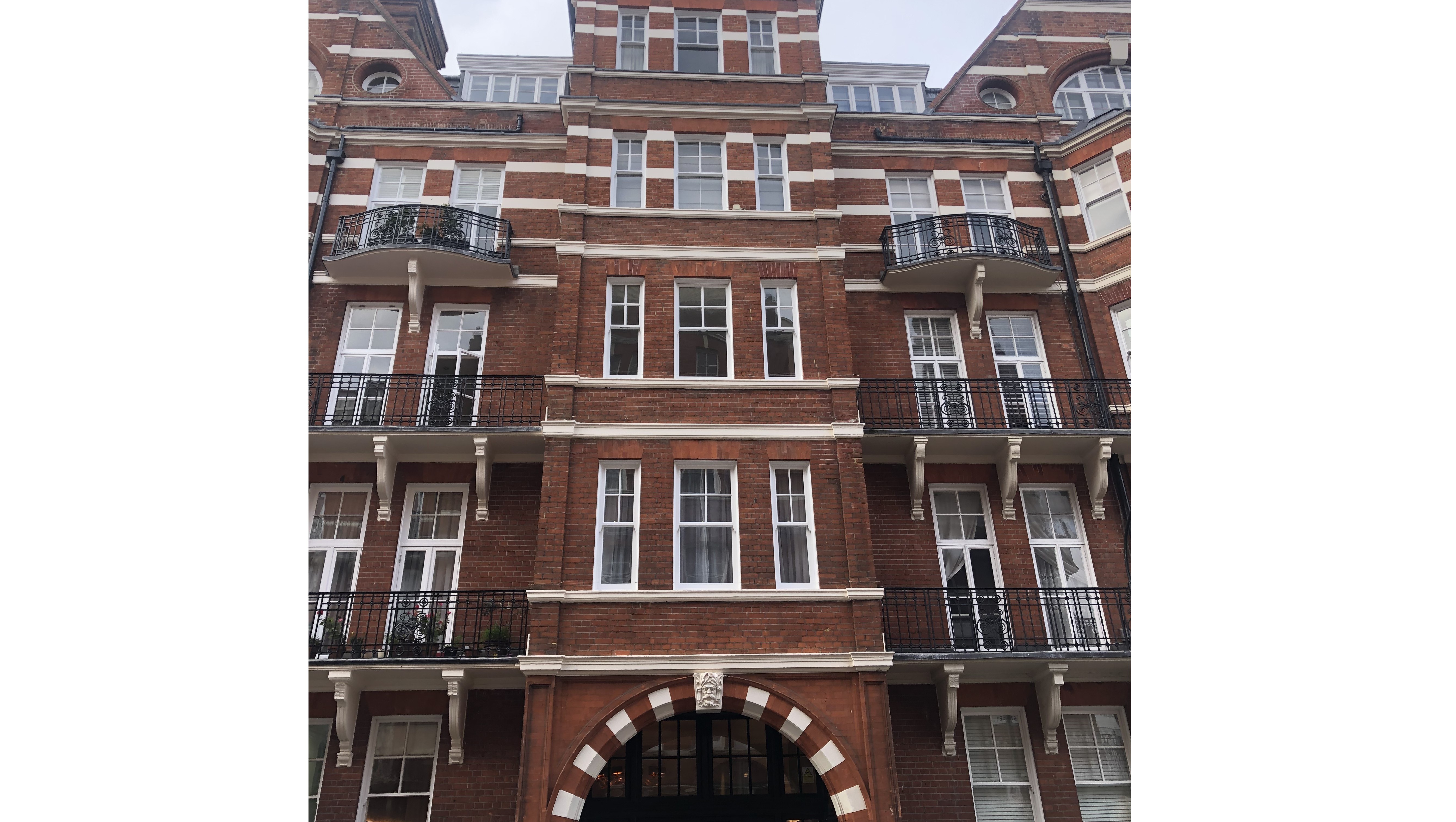 INVESTMENT - Long Leasehold Self Contained Fourth Floor Mansion Flat