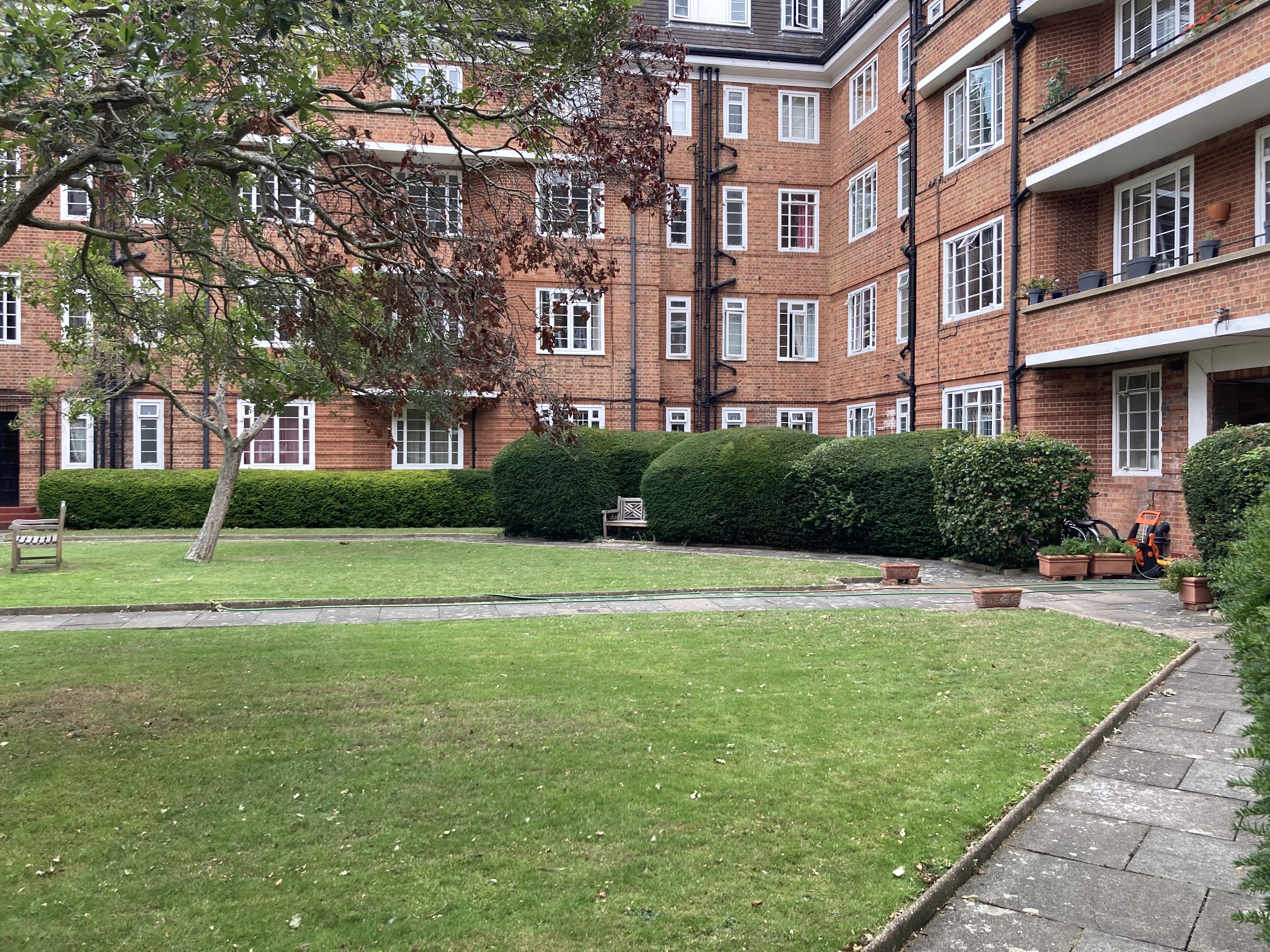VACANT - Leasehold Self Contained Purpose Built Second Floor Flat