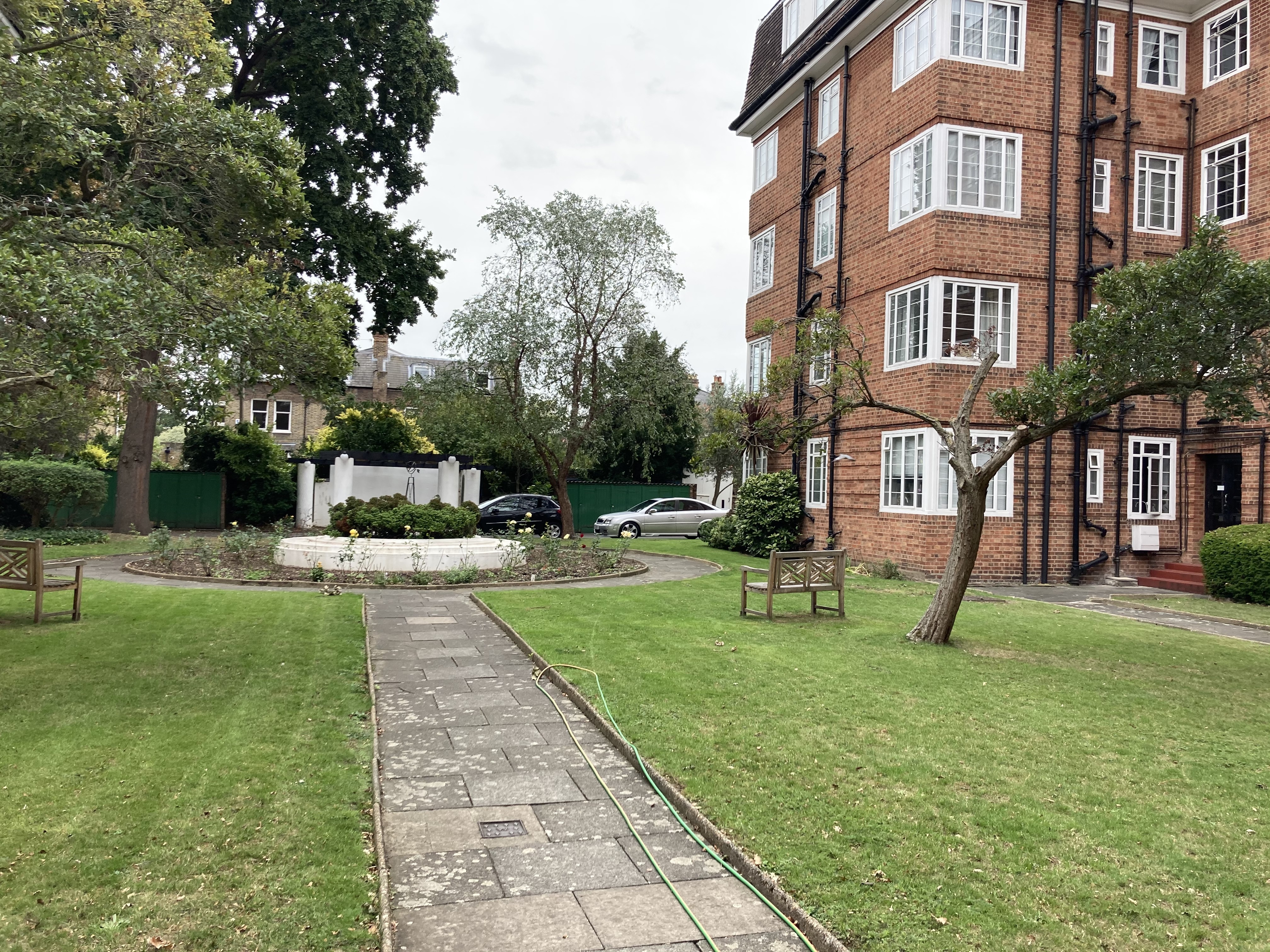 VACANT - Leasehold Self Contained Purpose Built Second Floor Flat