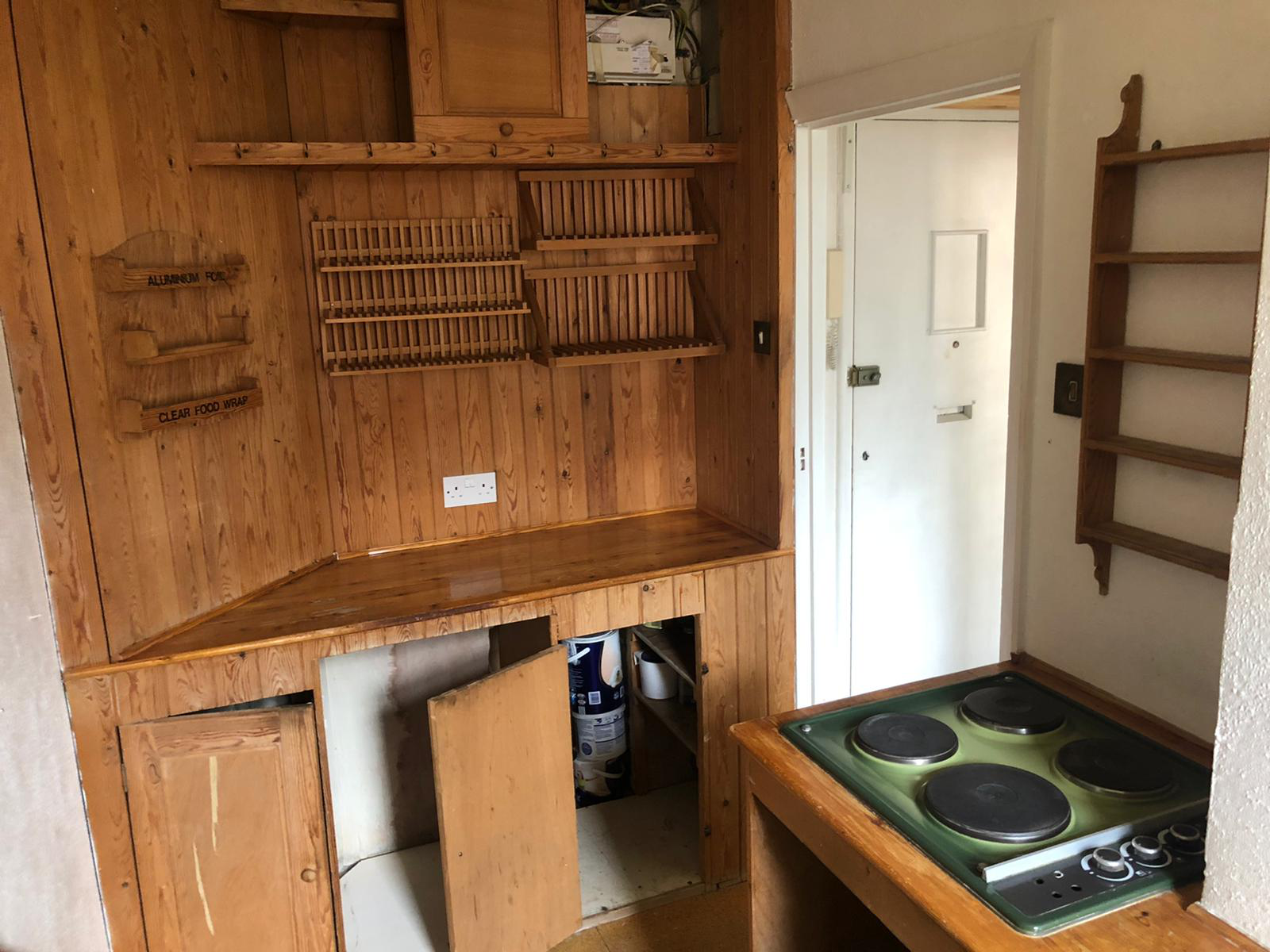 VACANT - Leasehold Self Contained Purpose Built Second Floor Flat