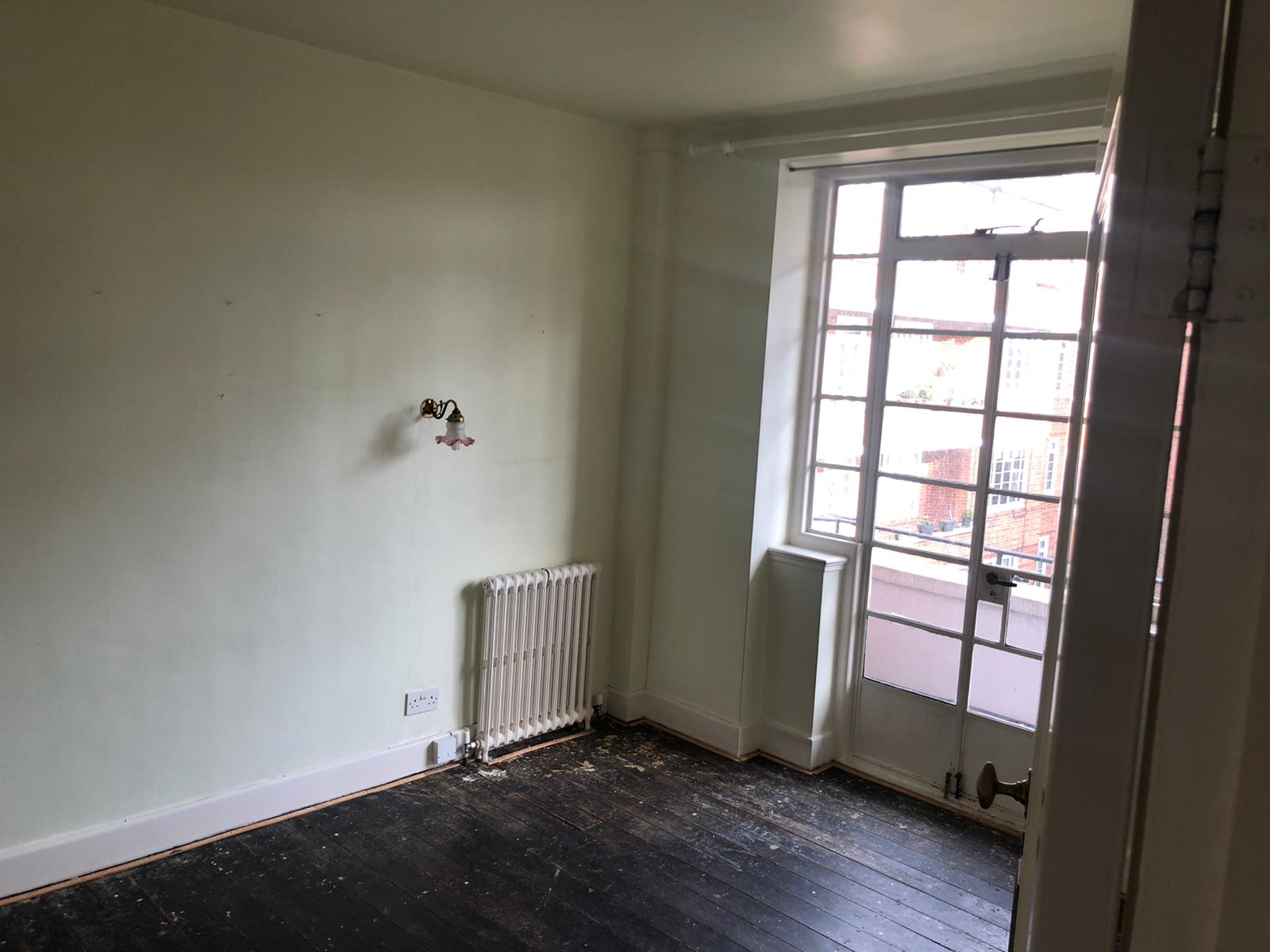 VACANT - Leasehold Self Contained Purpose Built Second Floor Flat