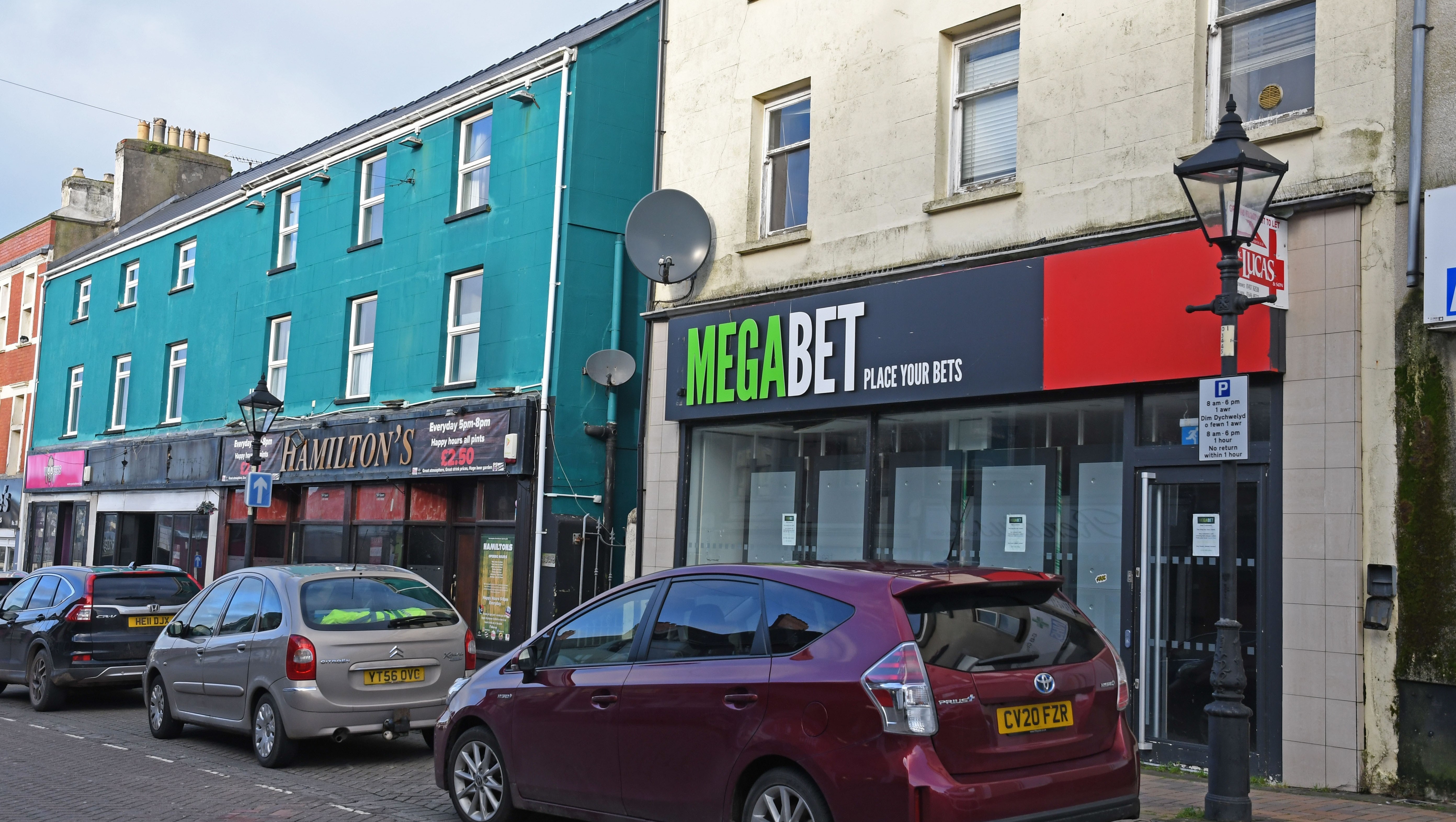 Vacant Freehold Shop