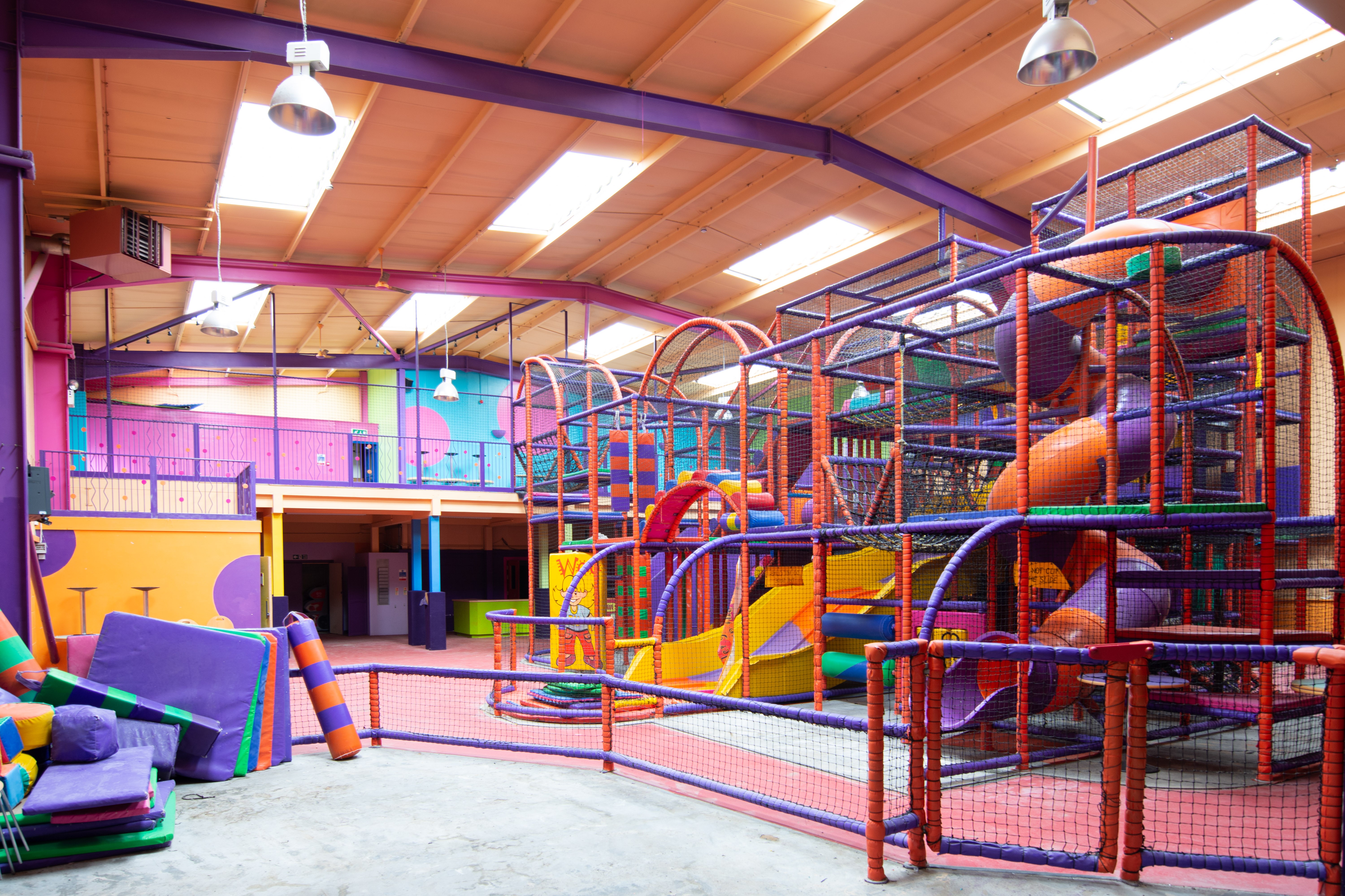 Vacant Leasehold Industrial/Warehouse Unit