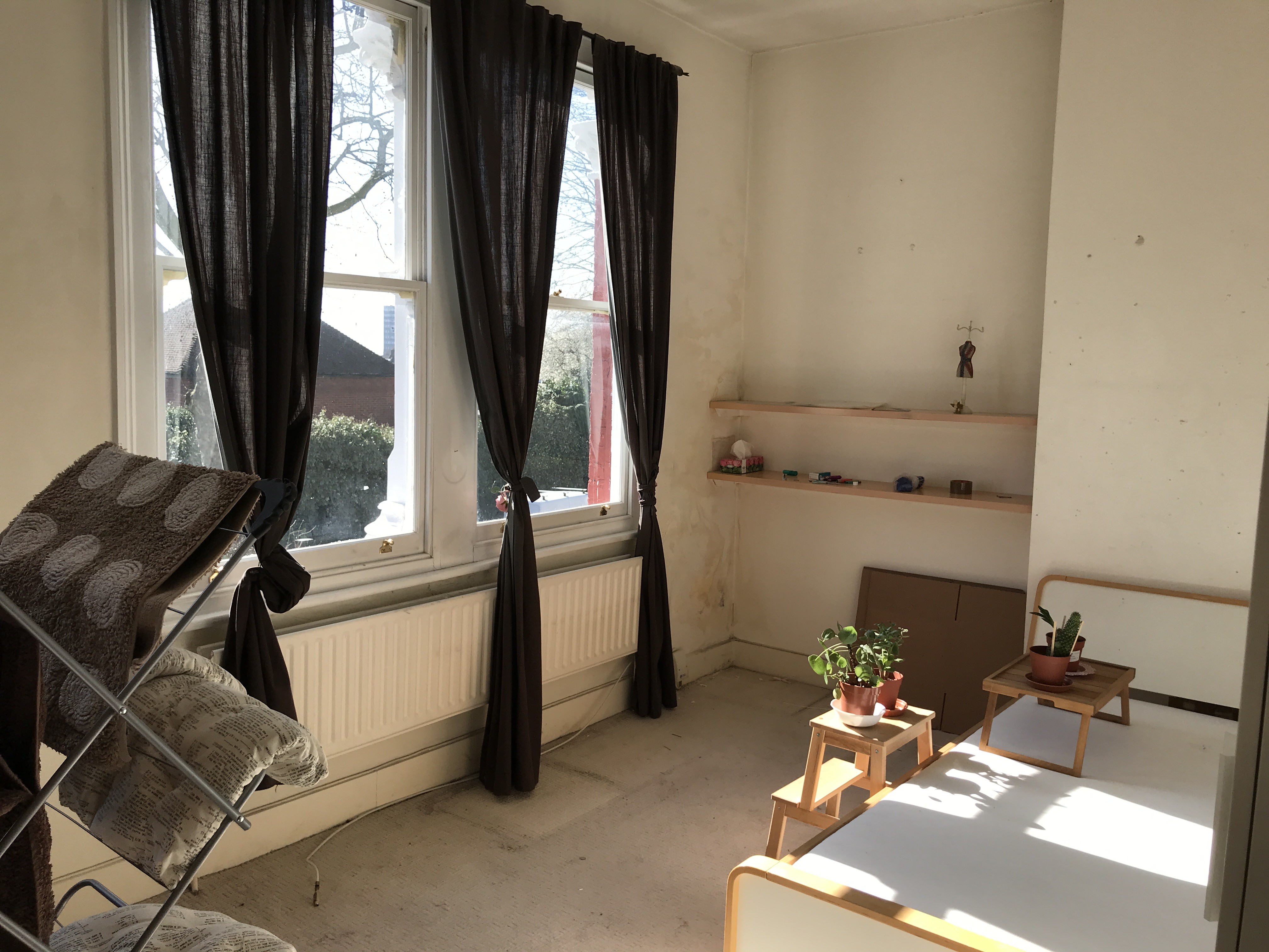 VACANT - Leasehold Self Contained First Floor Flat